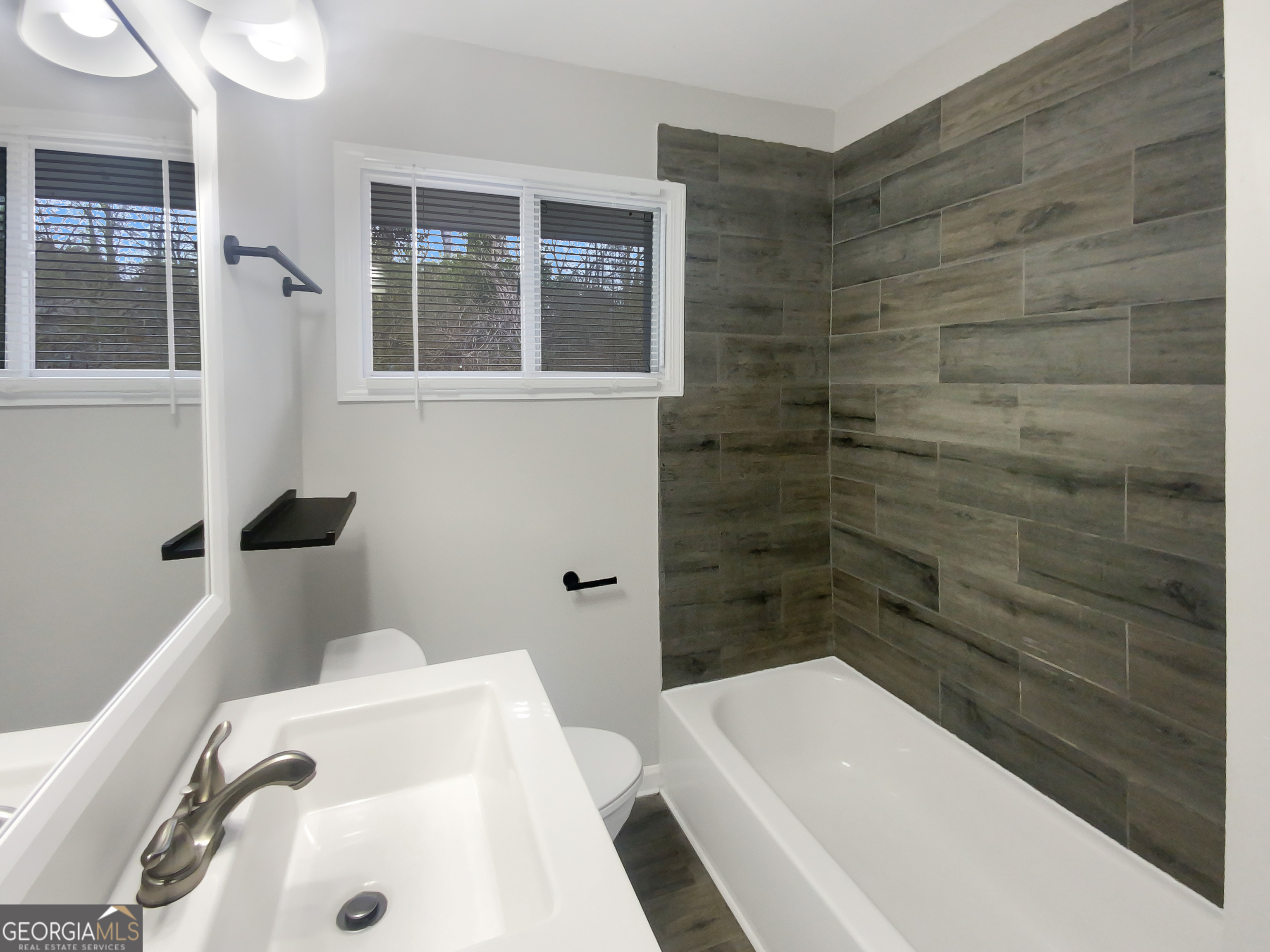 1819 Rosewood Road Property Photo 18