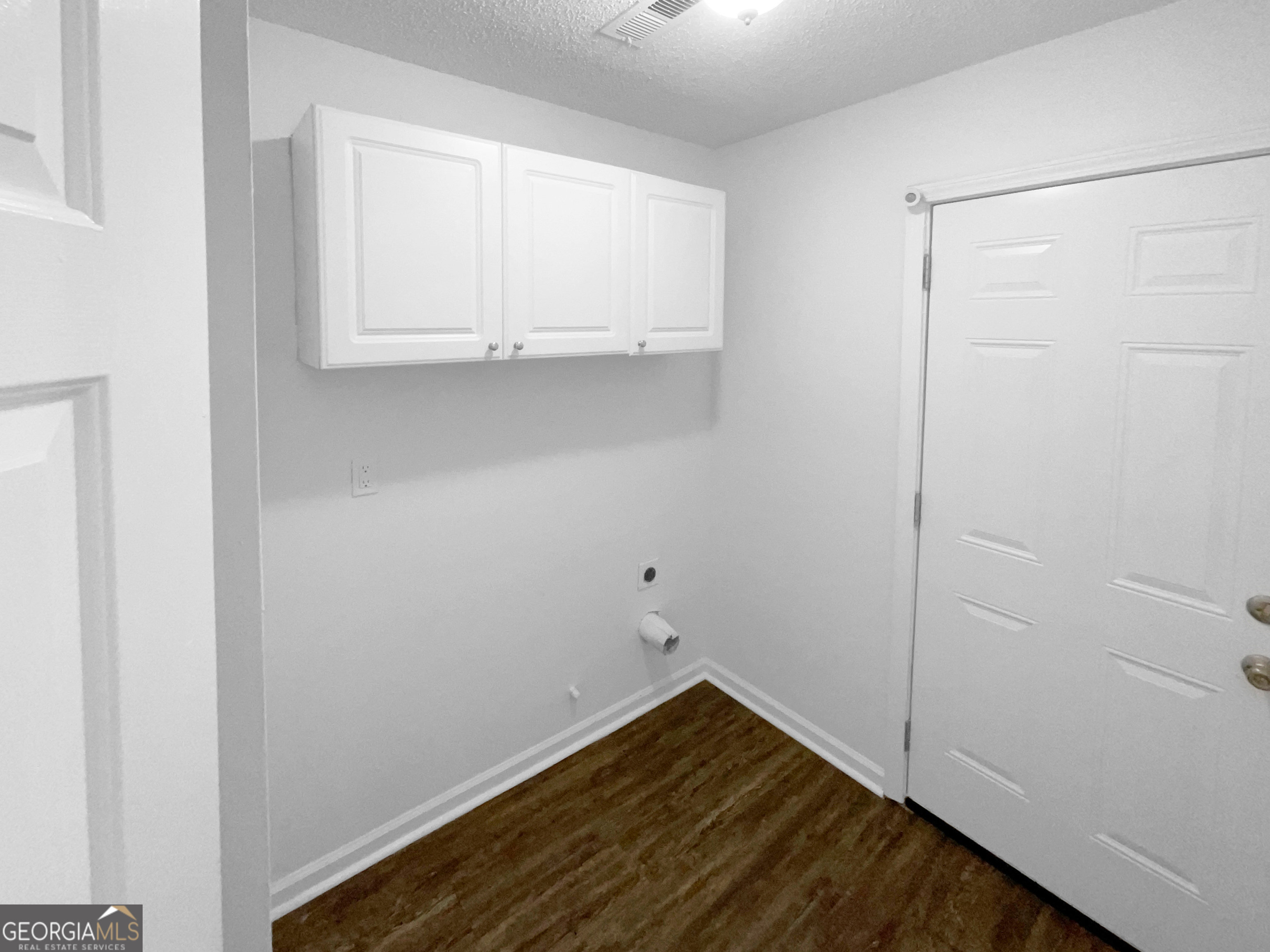 4535 Raptor Trail Property Photo 11