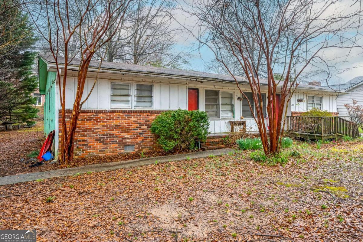 2027 Cooper Lake Drive Se Property Photo 1
