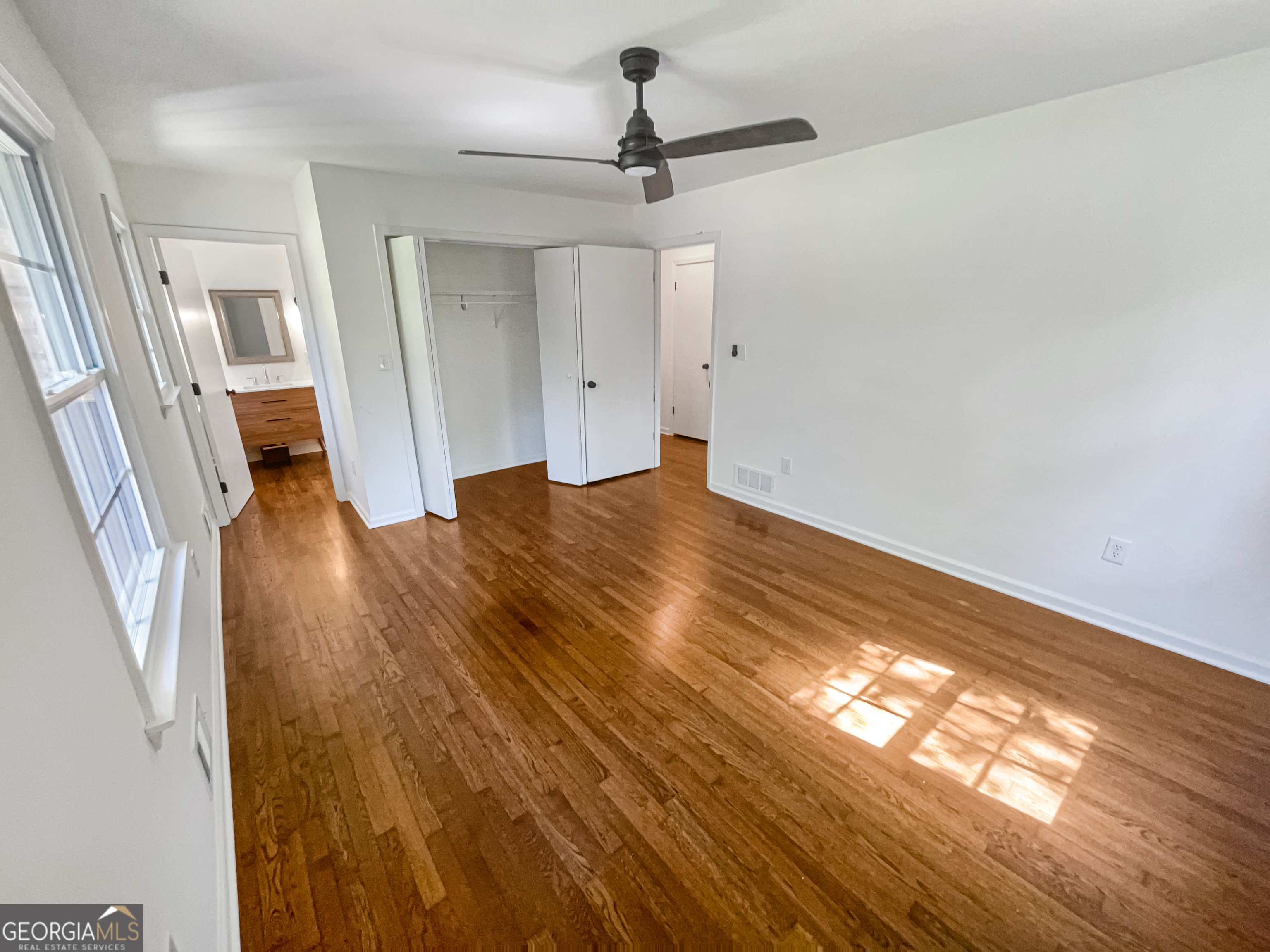3159 Nursery Road Se Property Photo 5