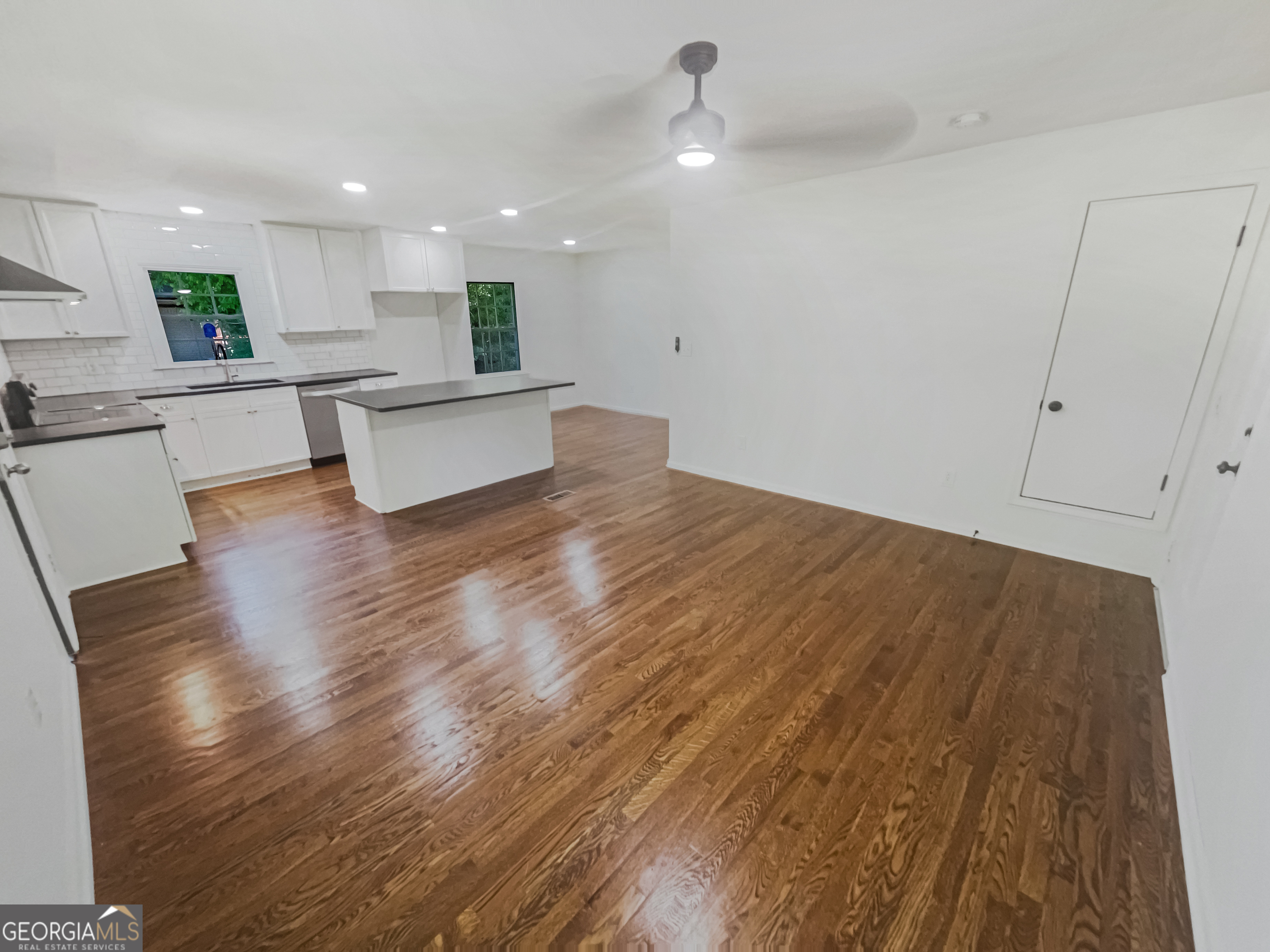 3159 Nursery Road Se Property Photo 21