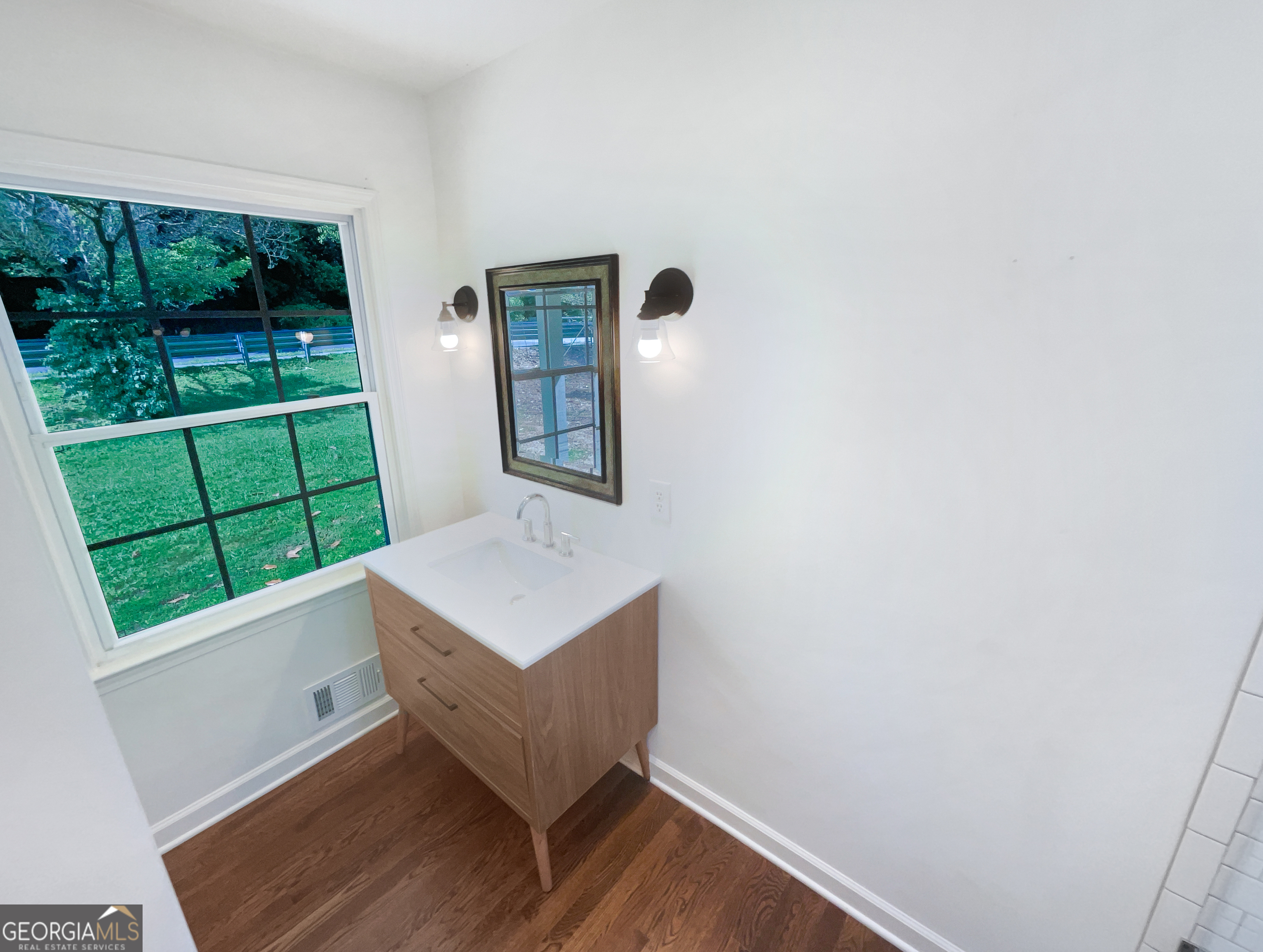3159 Nursery Road Se Property Photo 25