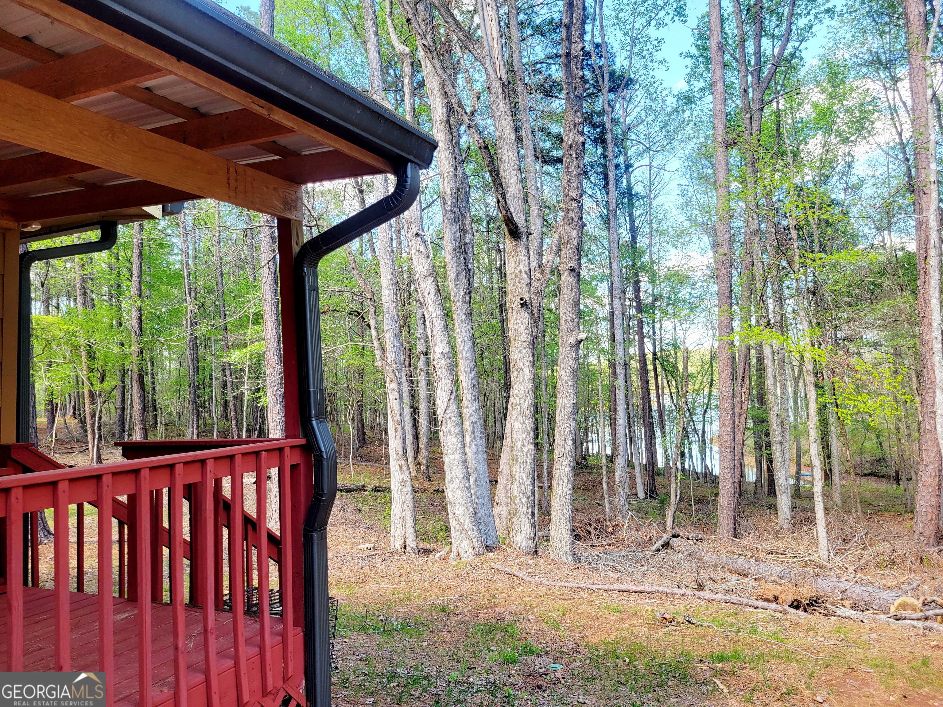 1073 County Line Rd 442 Property Photo 2