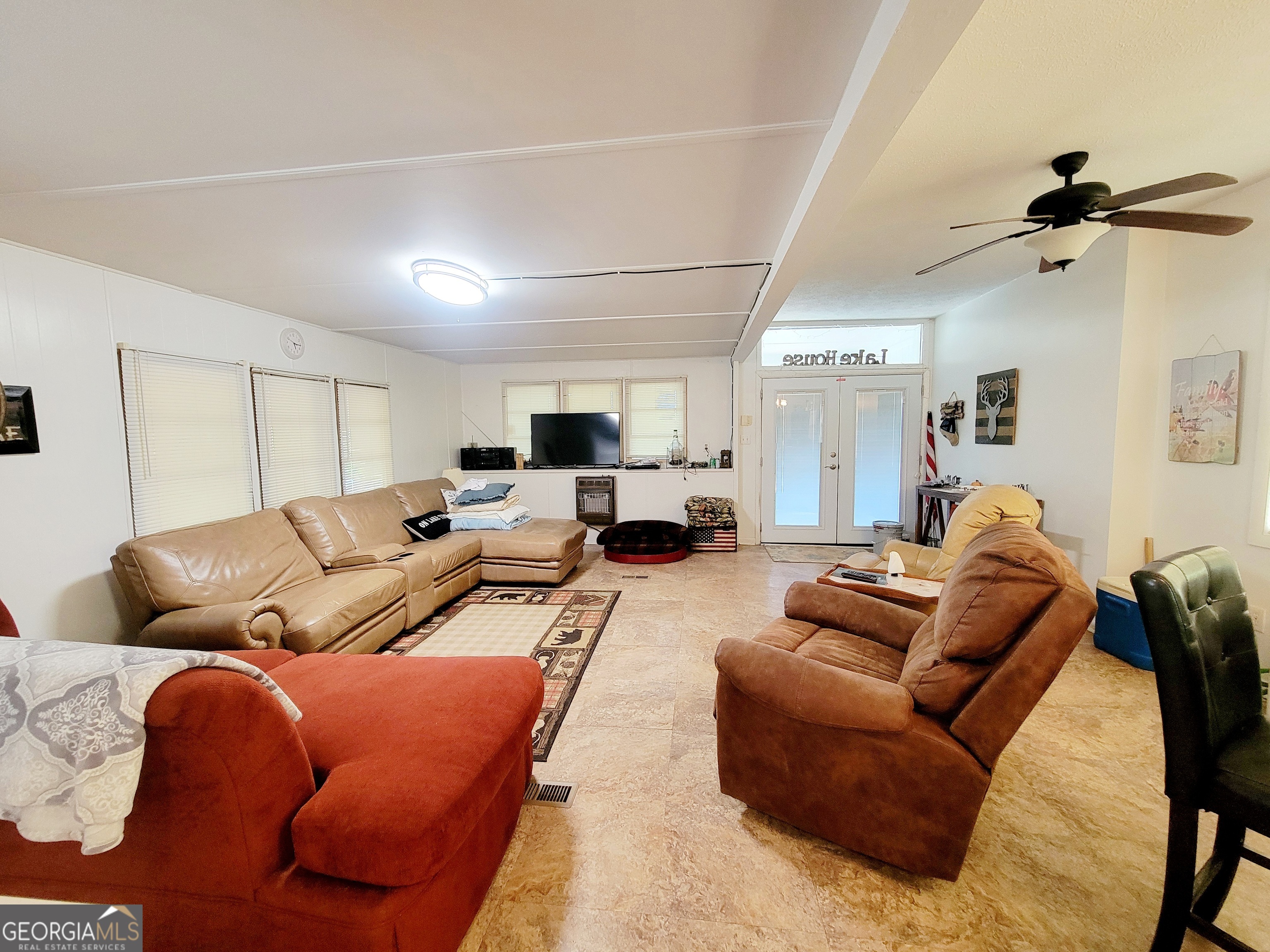 1073 County Line Rd 442 Property Photo 4