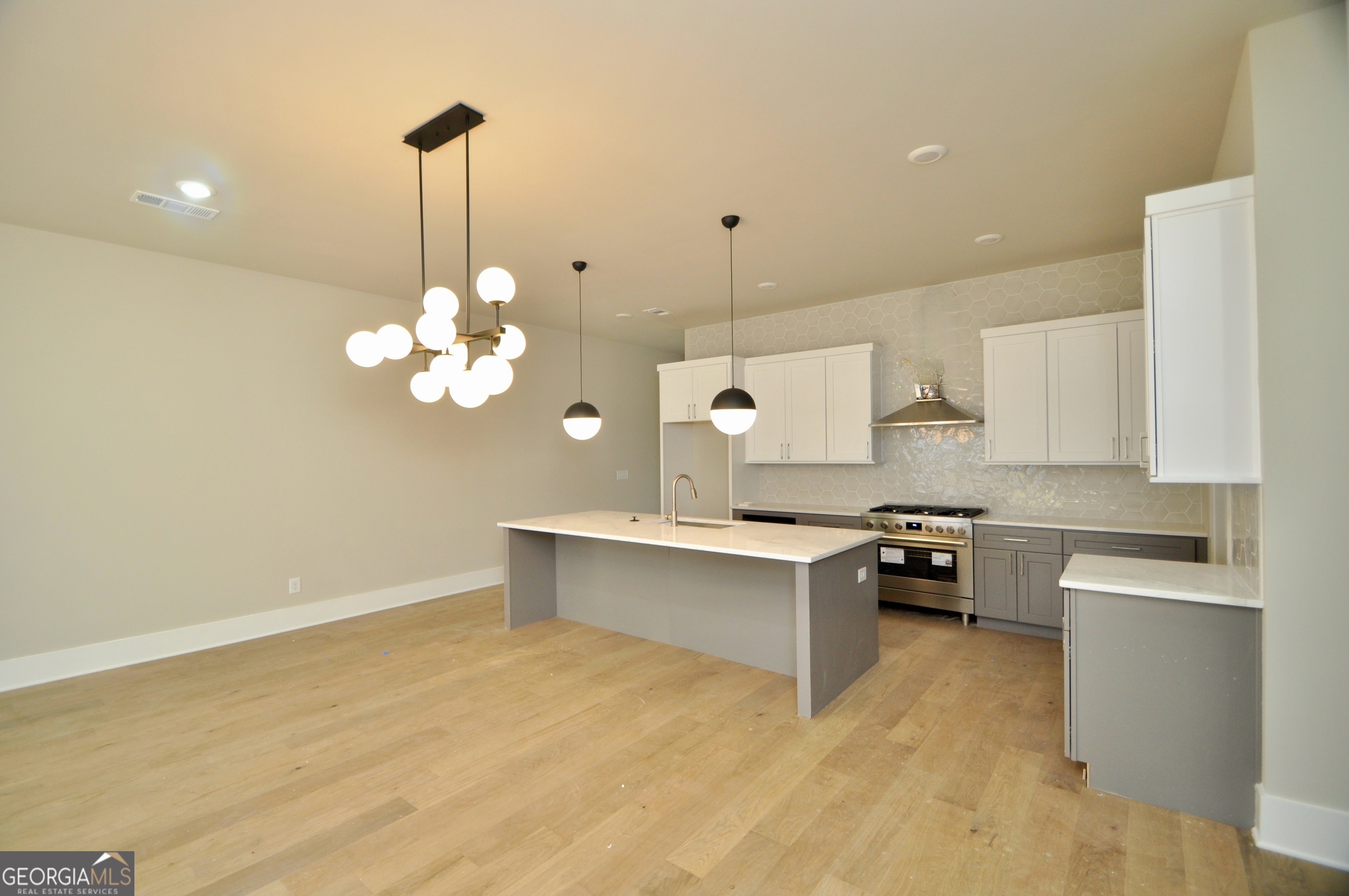 1335 Watson Lane # E9 Property Photo 5