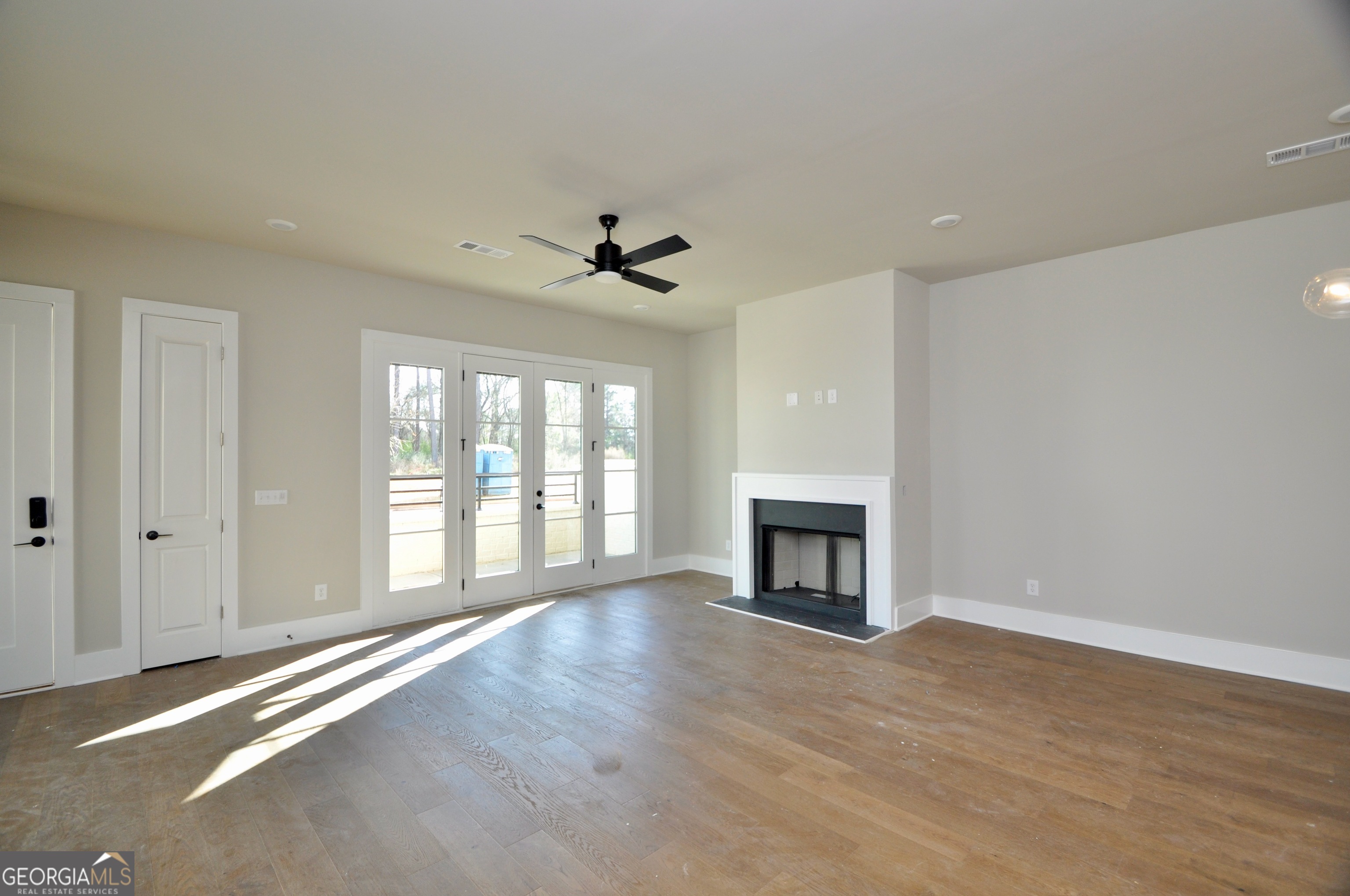 1335 Watson Lane # E9 Property Photo 8