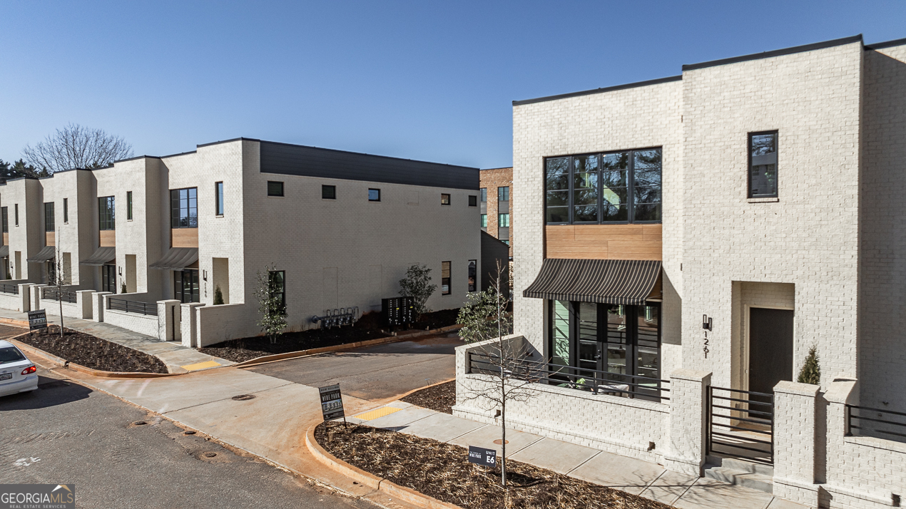 1121 Watson Lane # E2 Property Photo 2