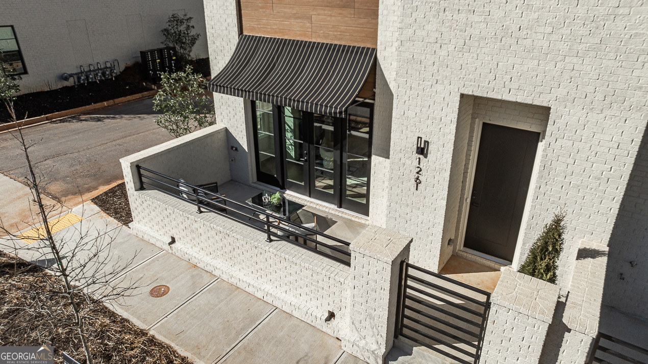 1121 Watson Lane # E2 Property Photo 5