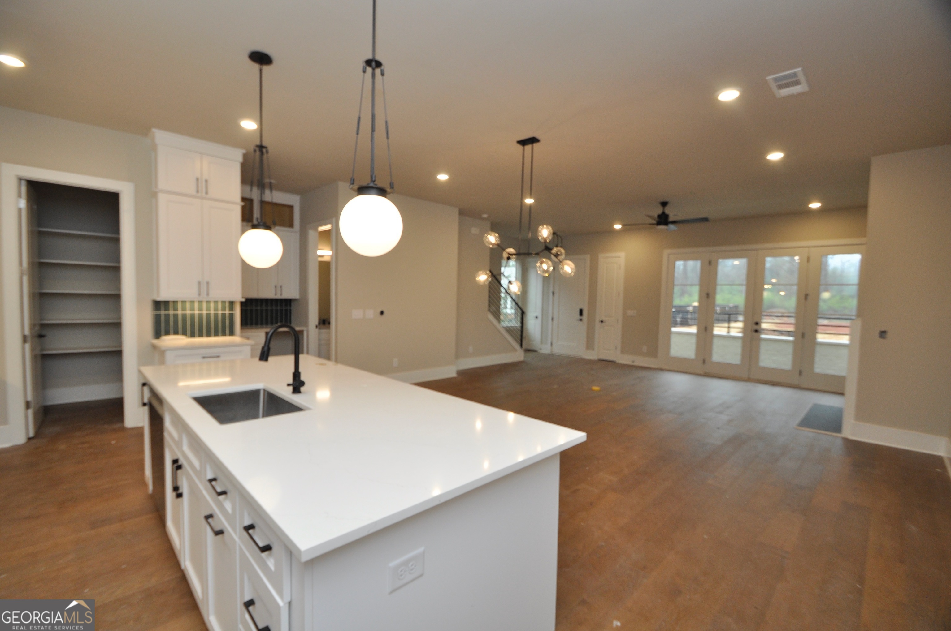 1121 Watson Lane # E2 Property Photo 14