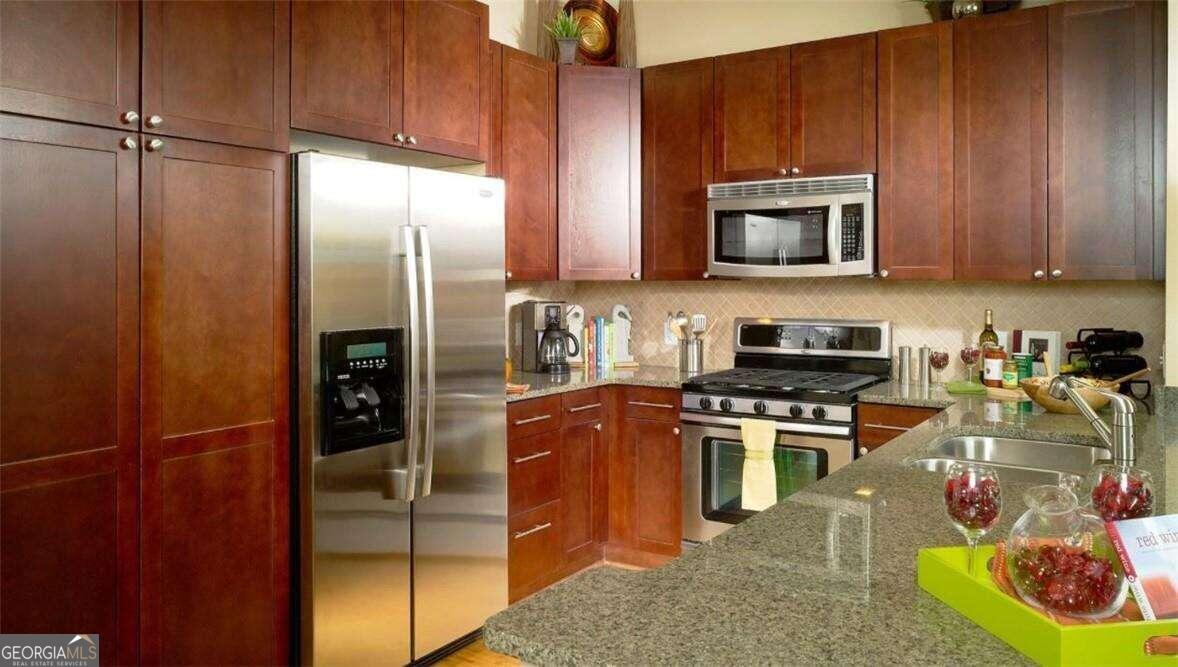 3645 Habersham Road Ne # 307 Property Photo 2