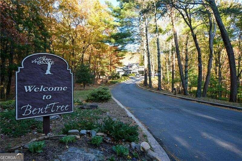 4406 Bee Tree Ridge Court Property Photo 8