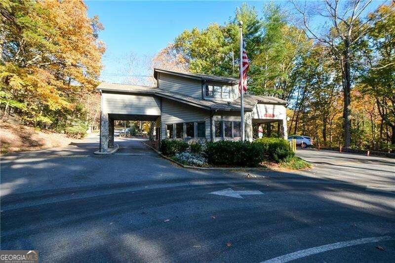 4406 Bee Tree Ridge Court Property Photo 9