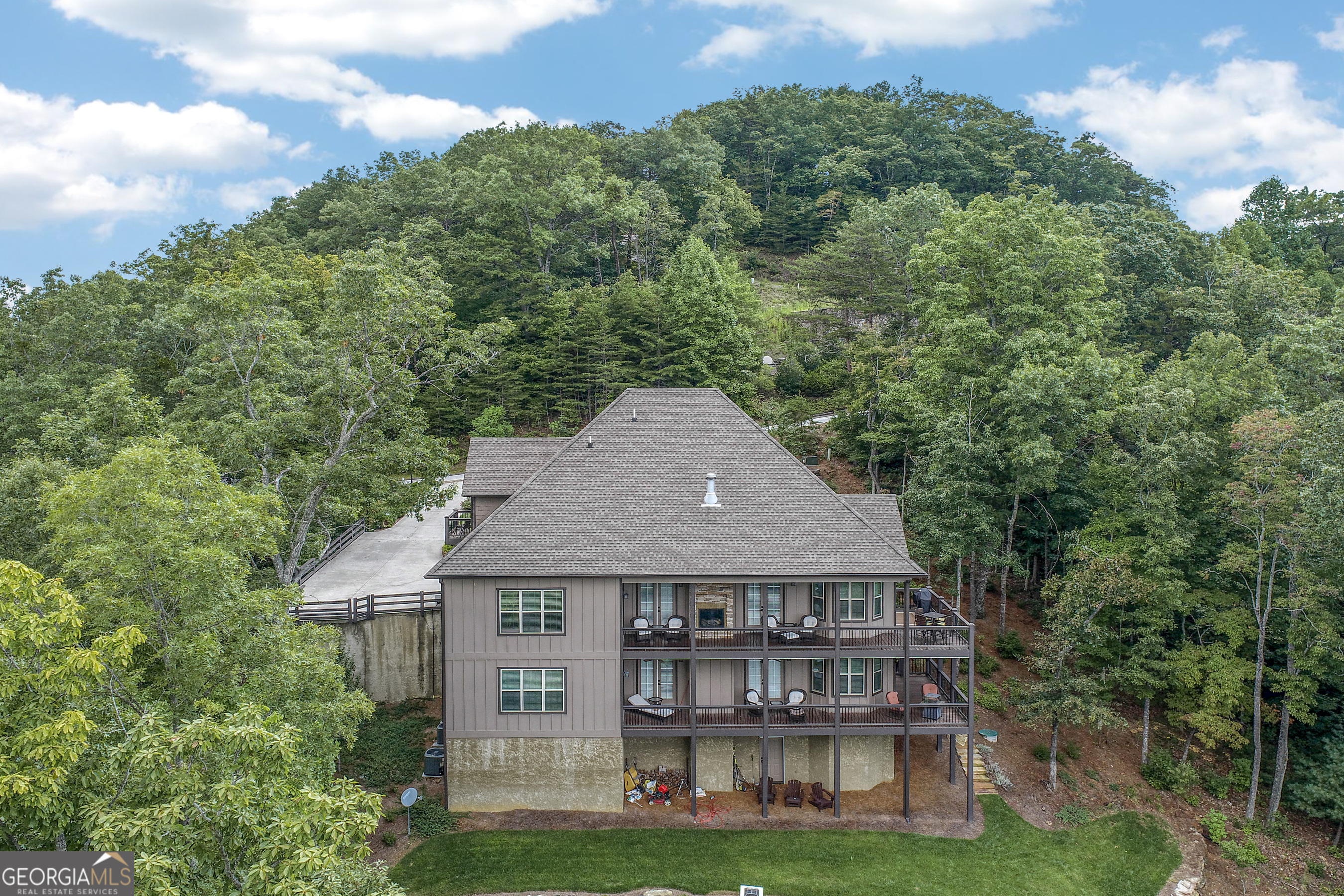 171 Winterberry Trail Property Photo 13