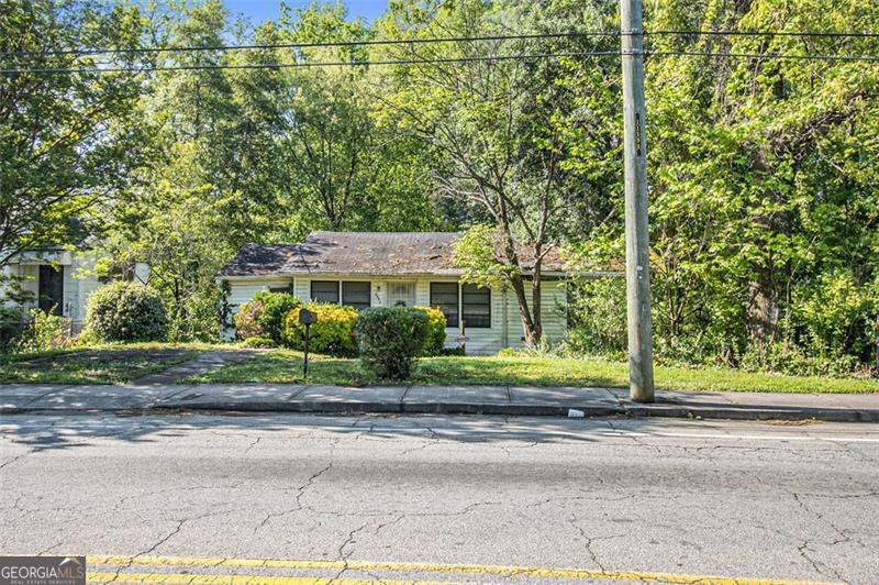 2472 Perry Boulevard Nw Property Photo 1