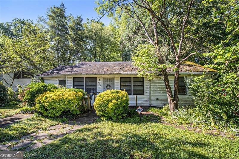 2472 Perry Boulevard Nw Property Photo 6