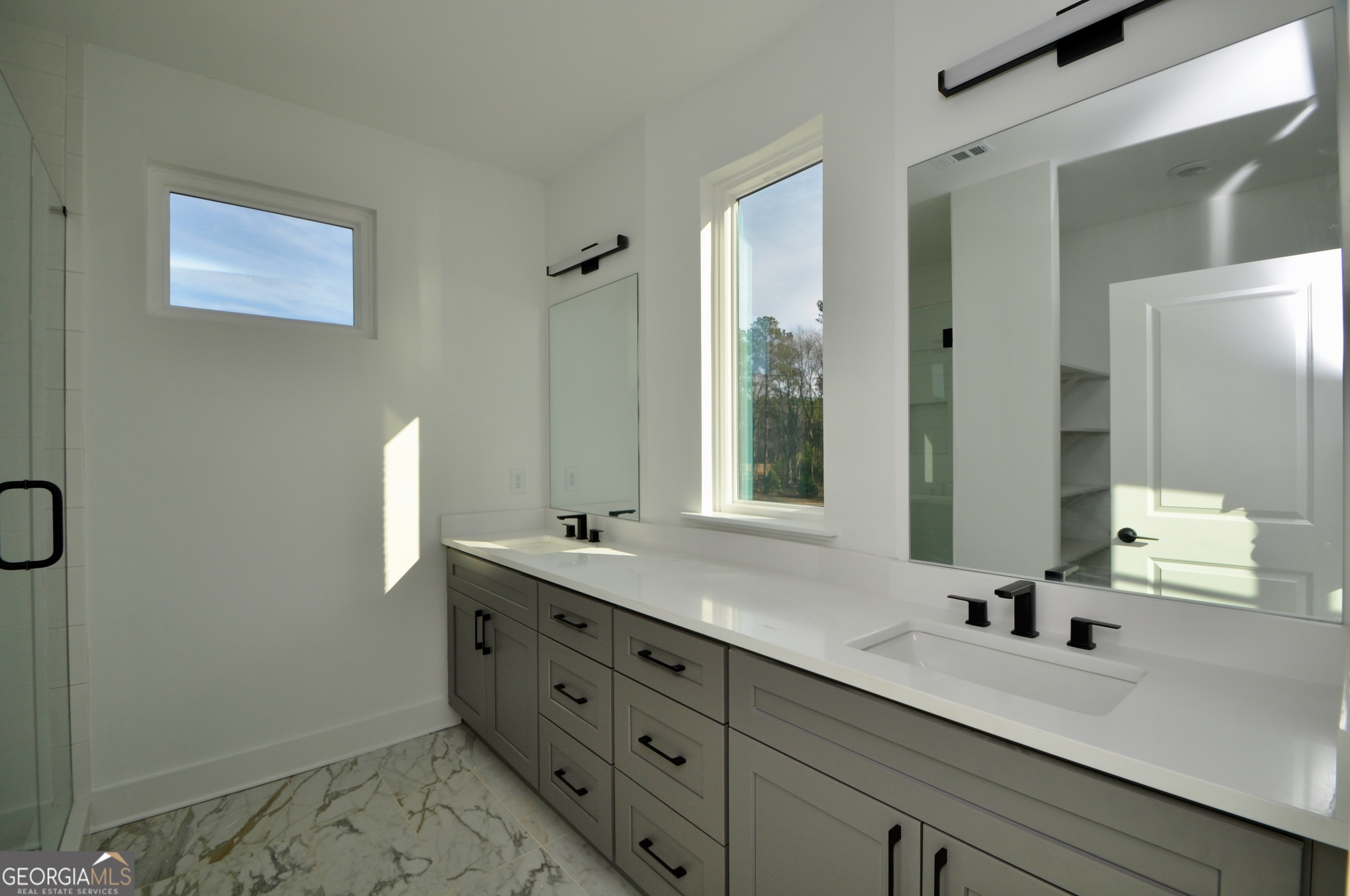 1285 Watson Lane # E7 Property Photo 11