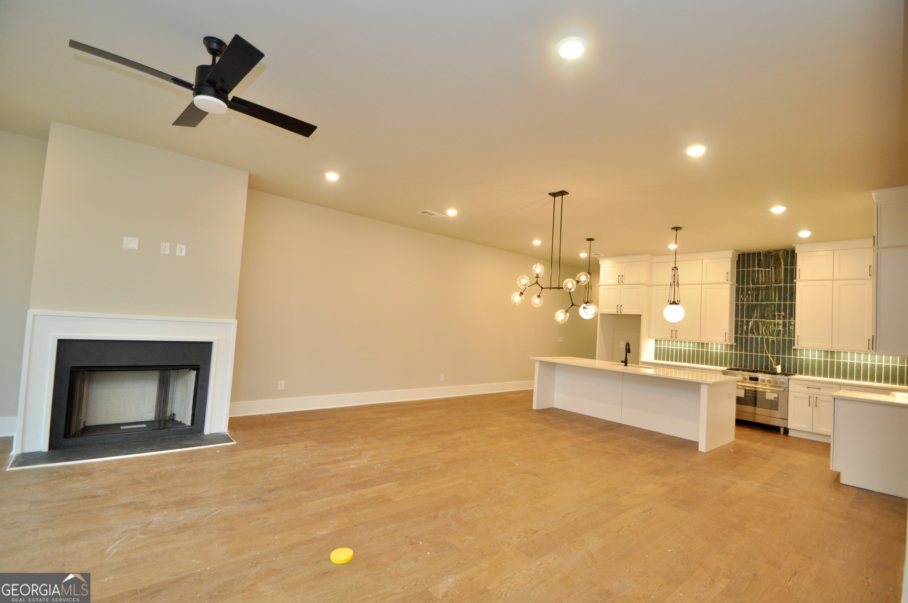 1195 Watson Lane # E5 Property Photo 4
