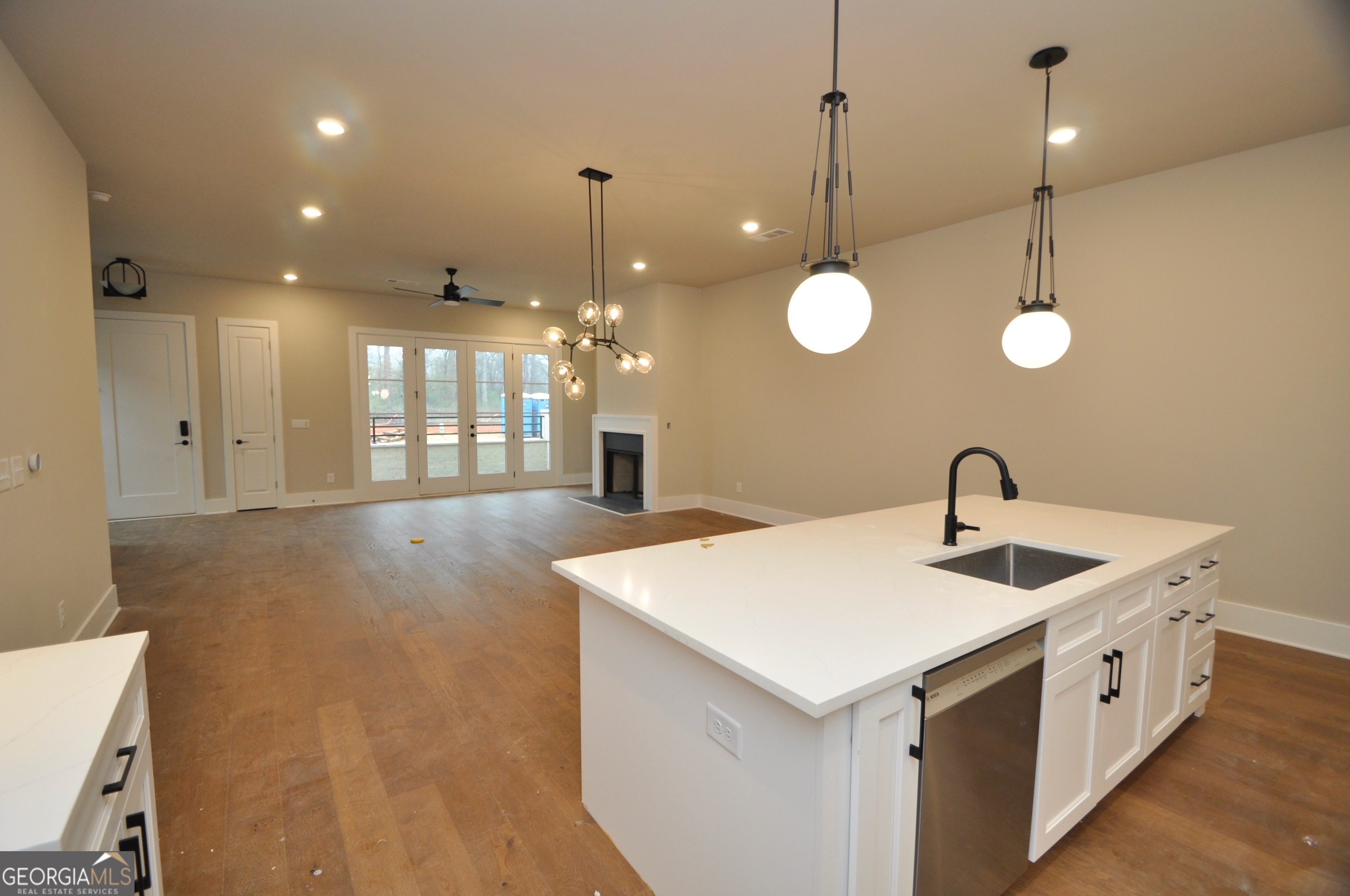 1195 Watson Lane # E5 Property Photo 5