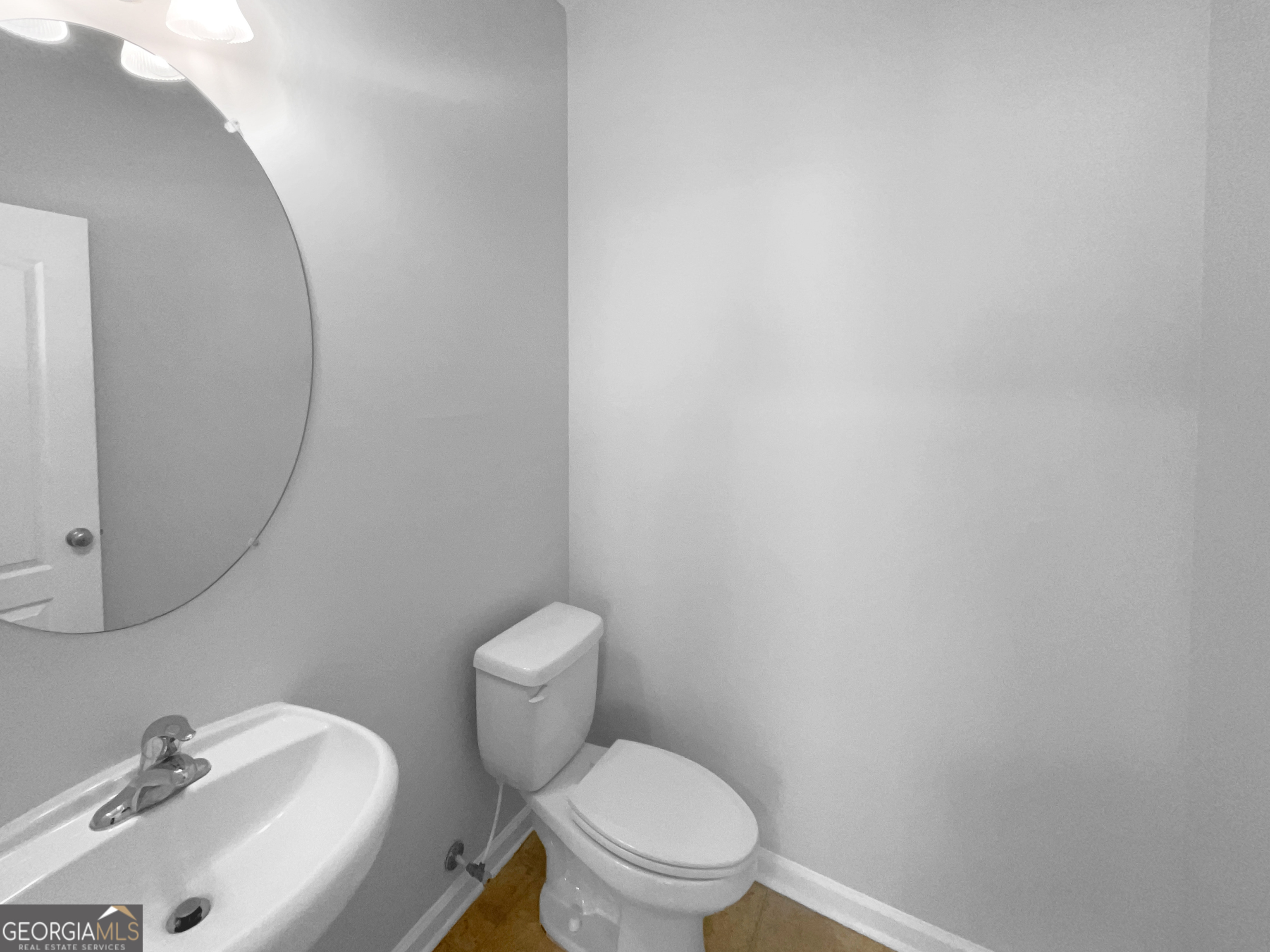 986 Treymont Way Property Photo 17