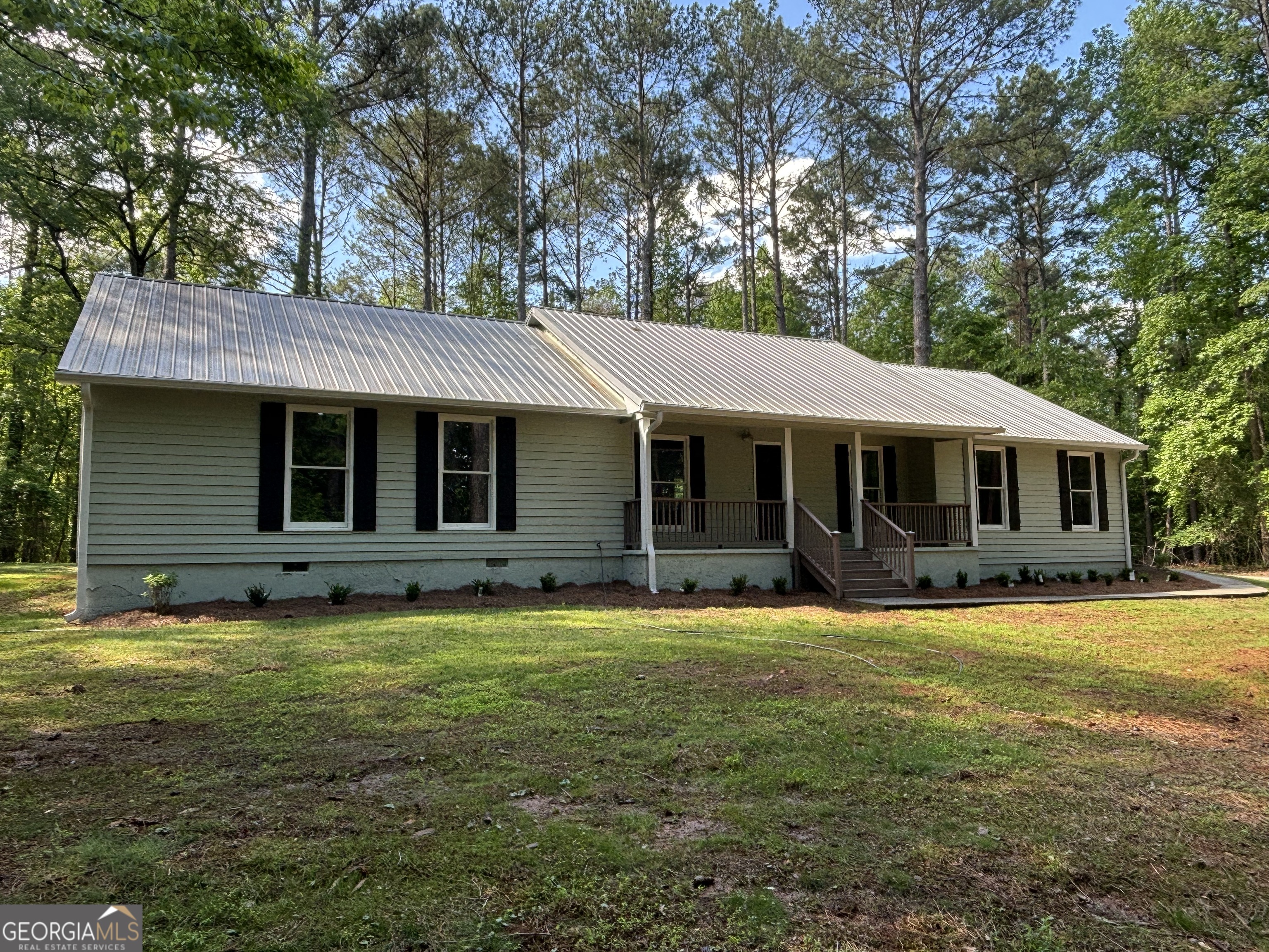 325 Lake Coweta Trail Property Photo 1