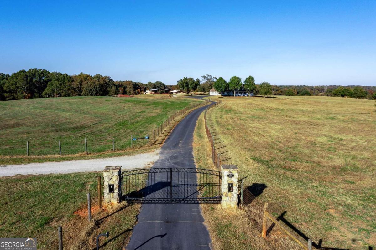173 & 175 Deer Creek Farms Road Property Photo 2