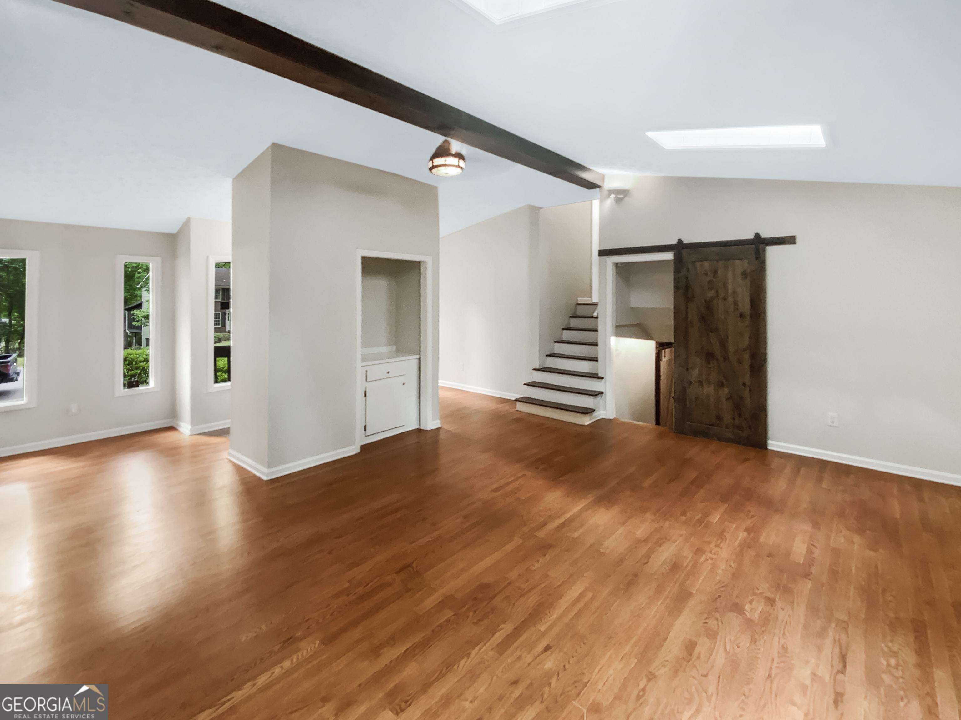 2864 Sudbury Court Property Photo 2