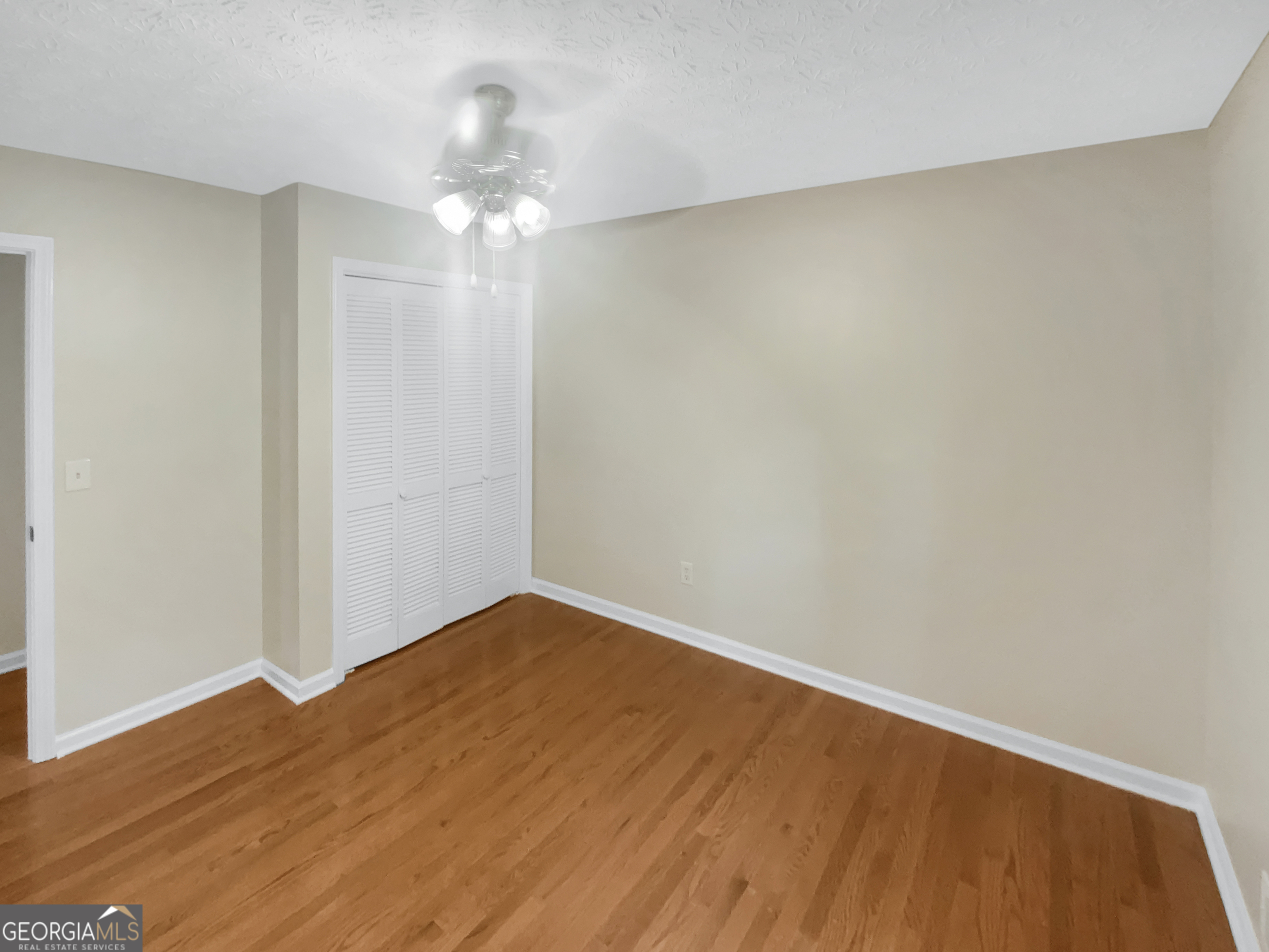 2864 Sudbury Court Property Photo 4