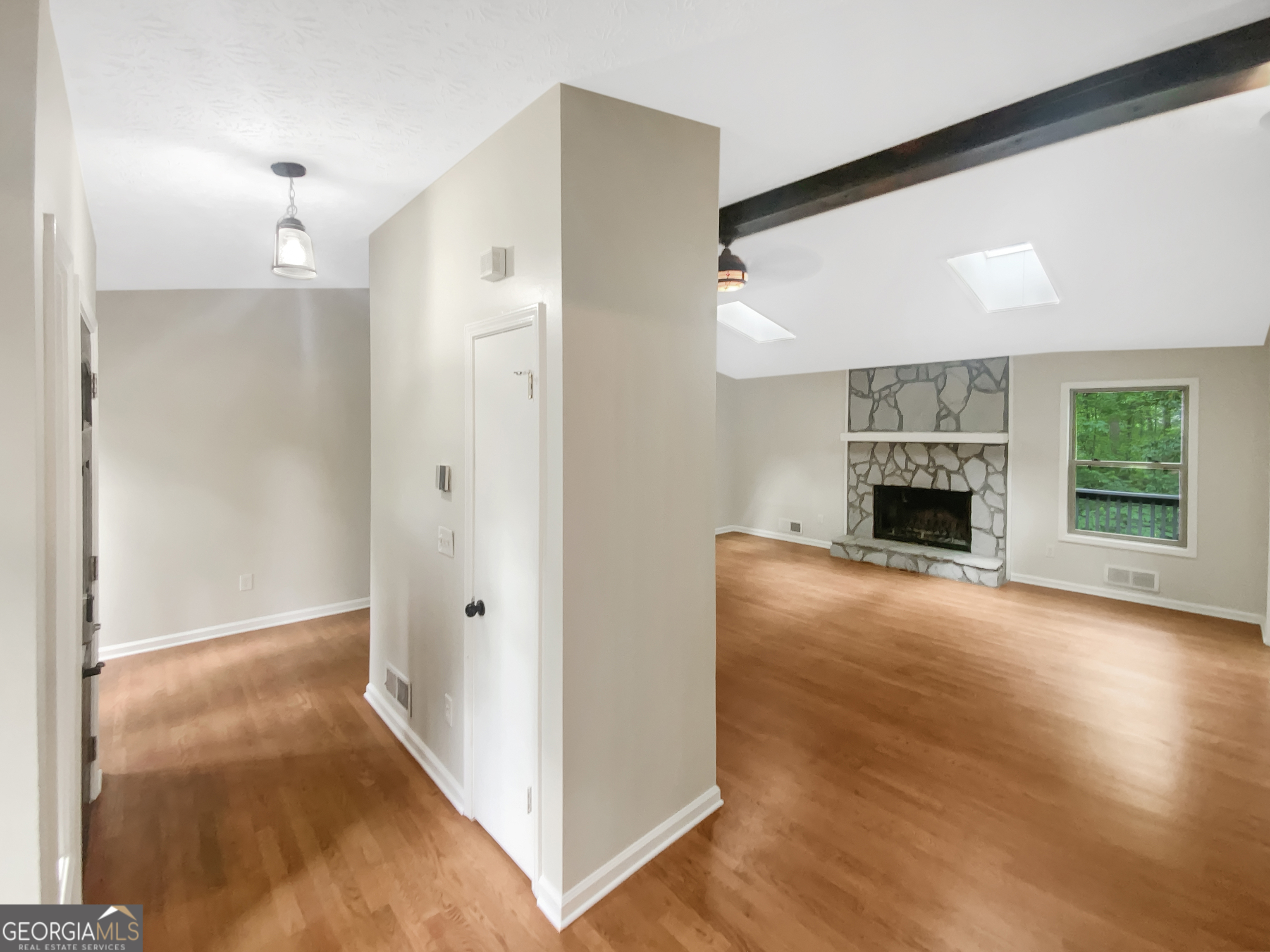2864 Sudbury Court Property Photo 8