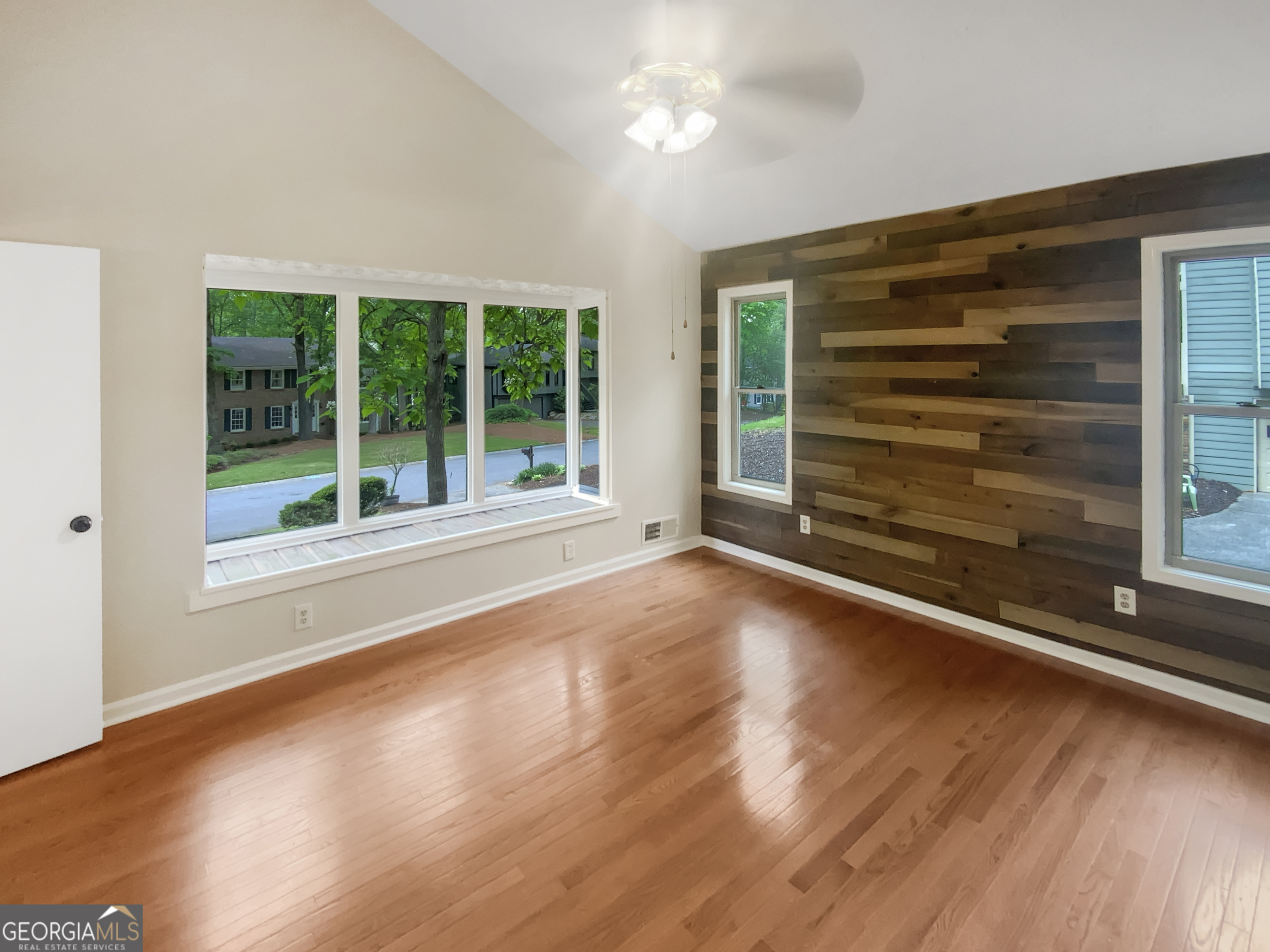 2864 Sudbury Court Property Photo 16