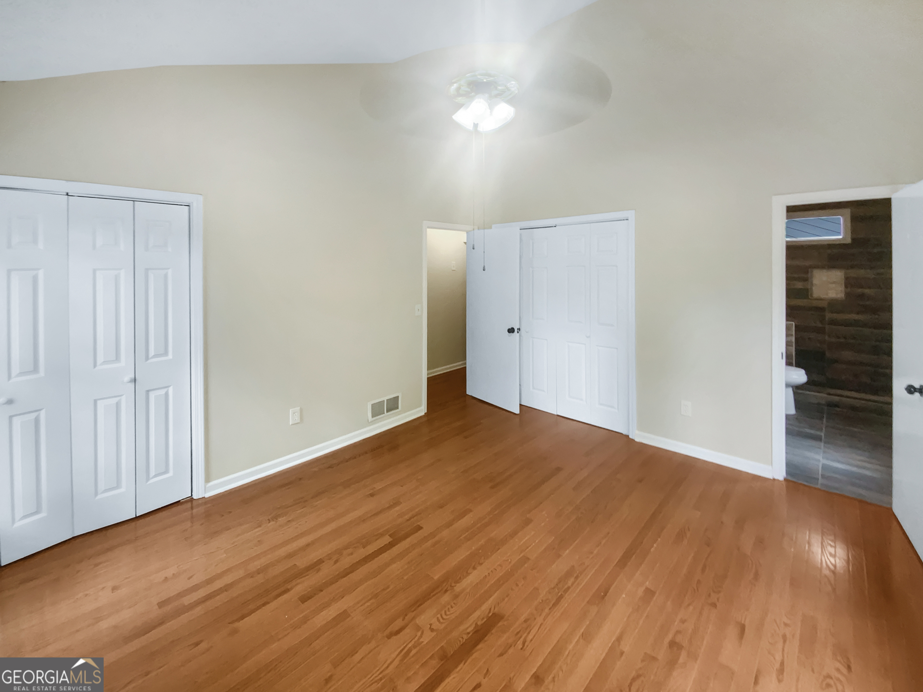 2864 Sudbury Court Property Photo 18