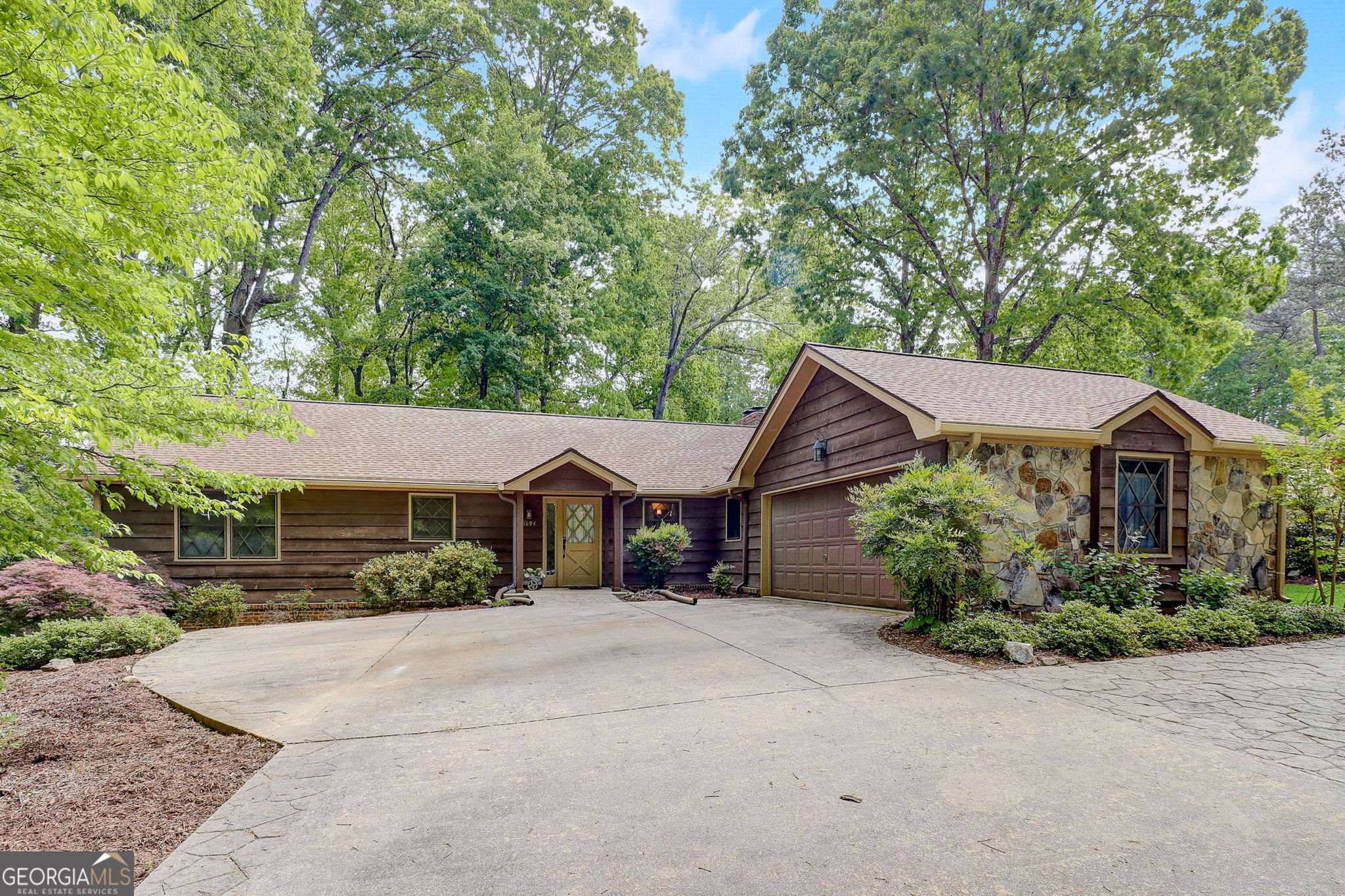 1894 Windburn Court Property Photo 2