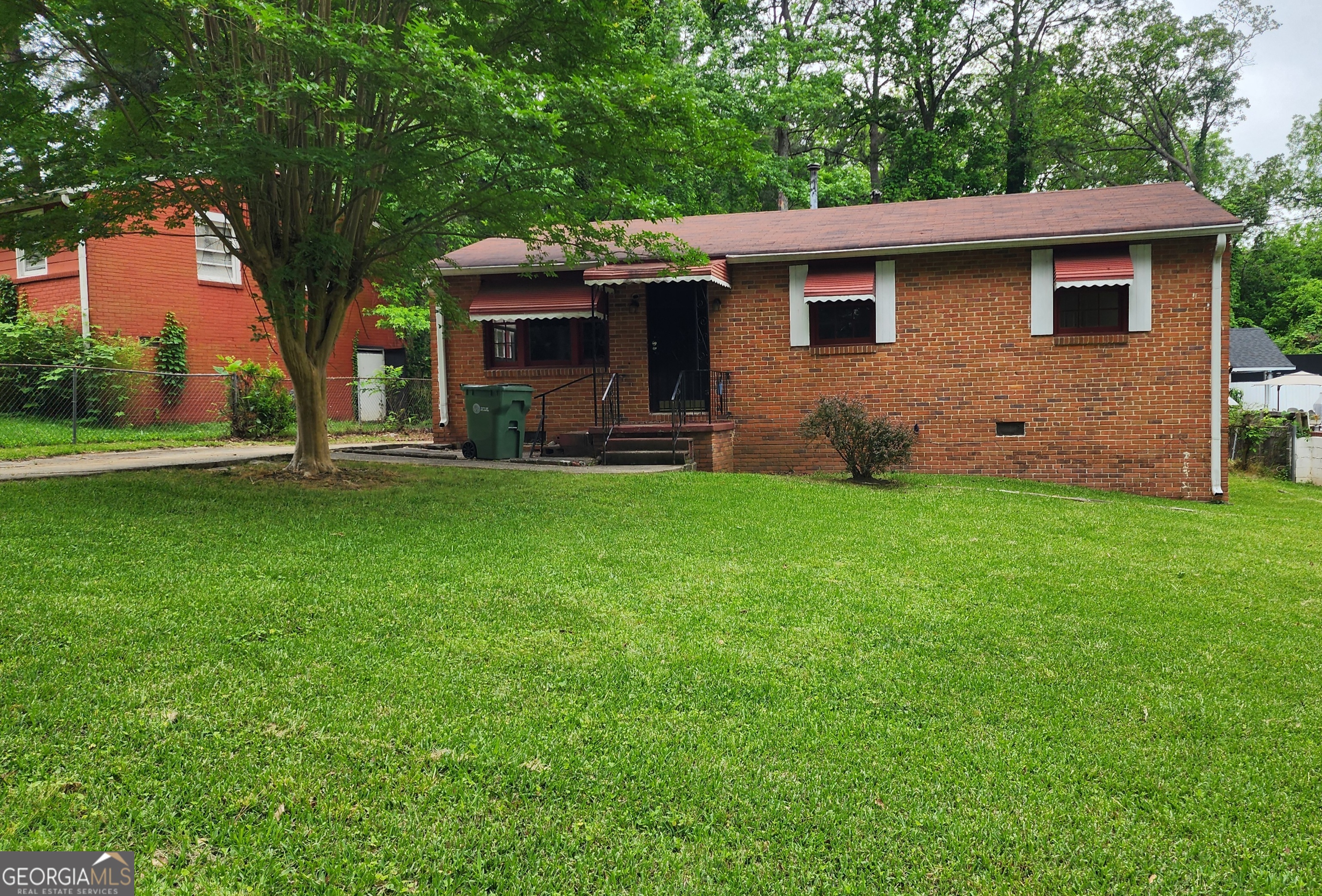 3303 Renault Road Se Property Photo 1