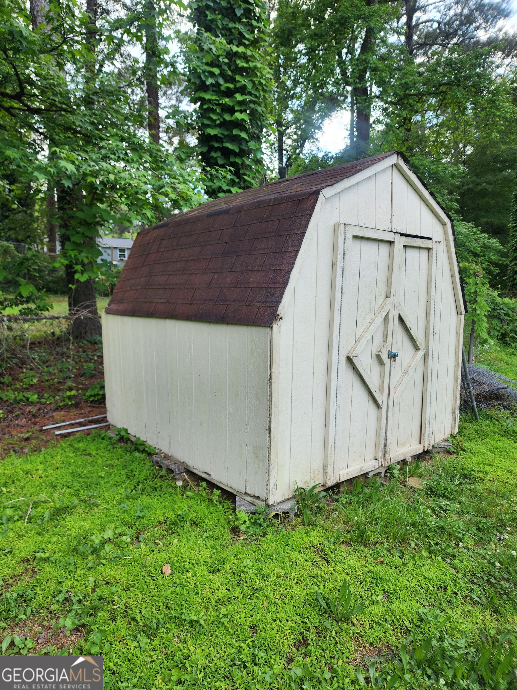 3303 Renault Road Se Property Photo 19