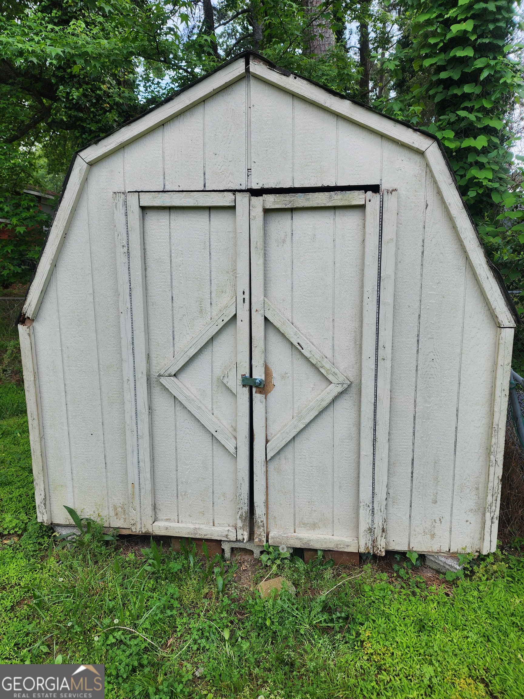 3303 Renault Road Se Property Photo 20