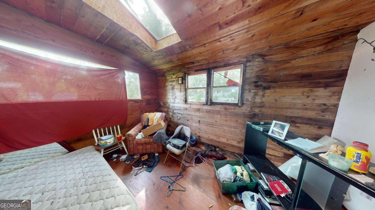 688 Main Street Property Photo 18