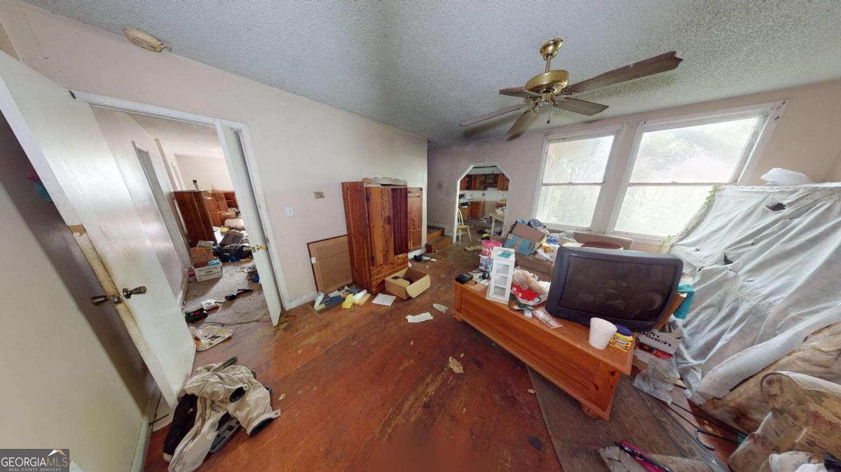 688 Main Street Property Photo 22