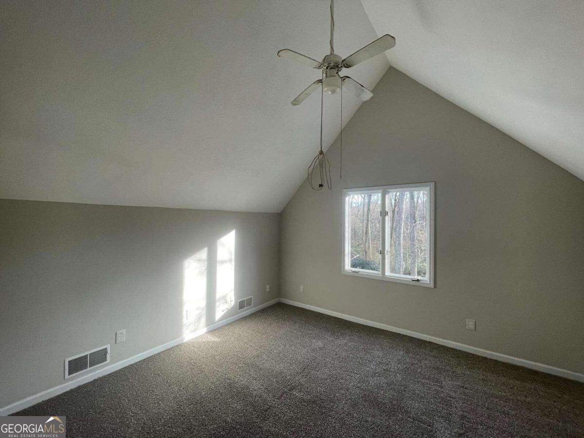 2105 Honeybee Creek Drive Property Photo 7