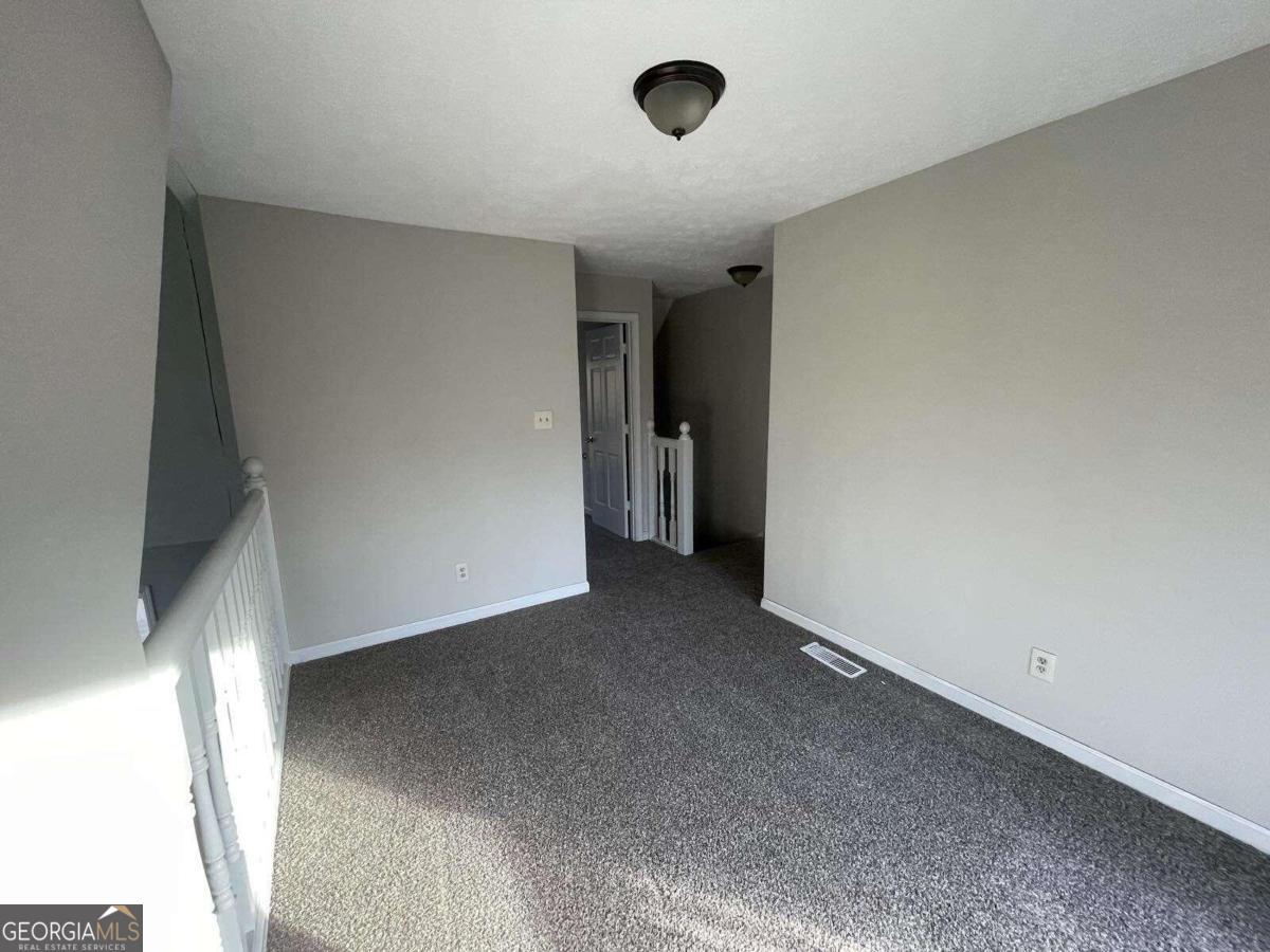 2105 Honeybee Creek Drive Property Photo 13