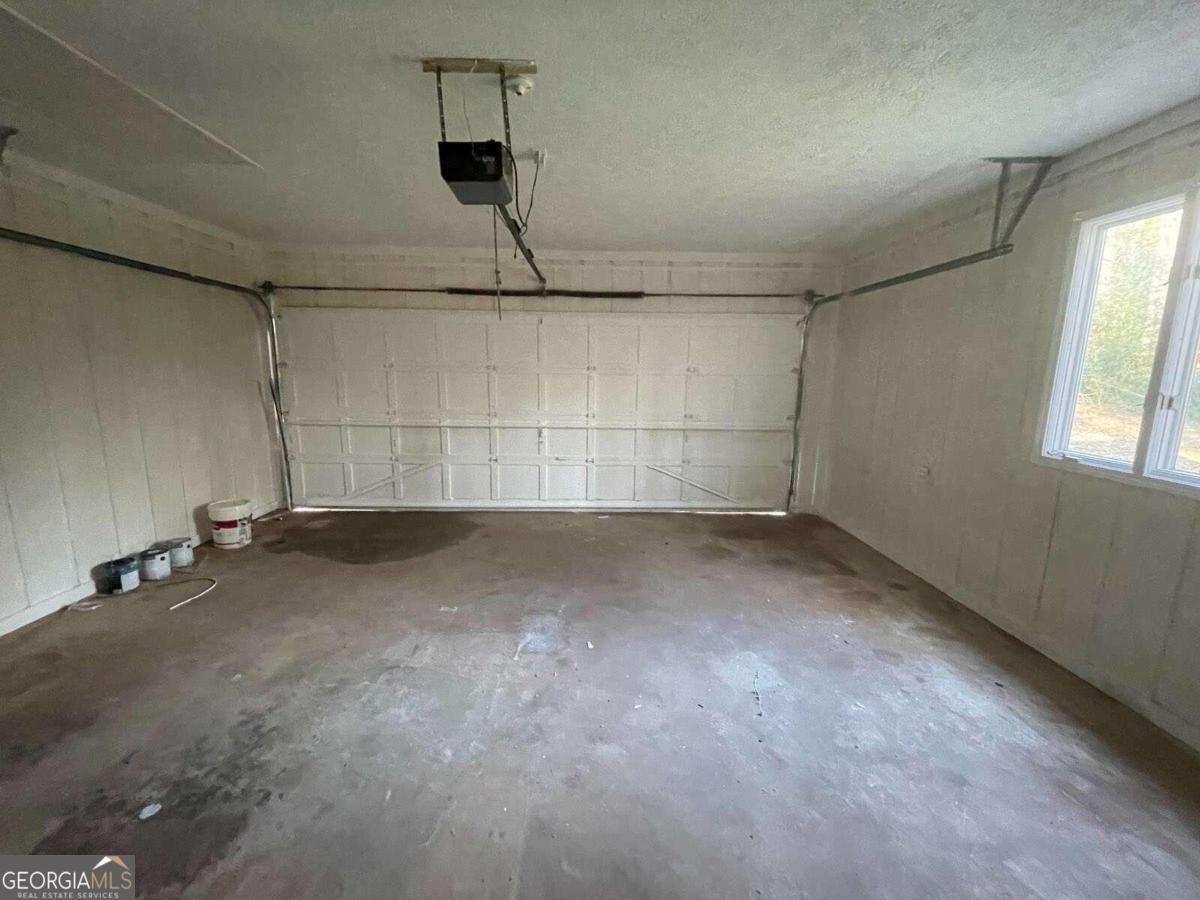 2105 Honeybee Creek Drive Property Photo 24