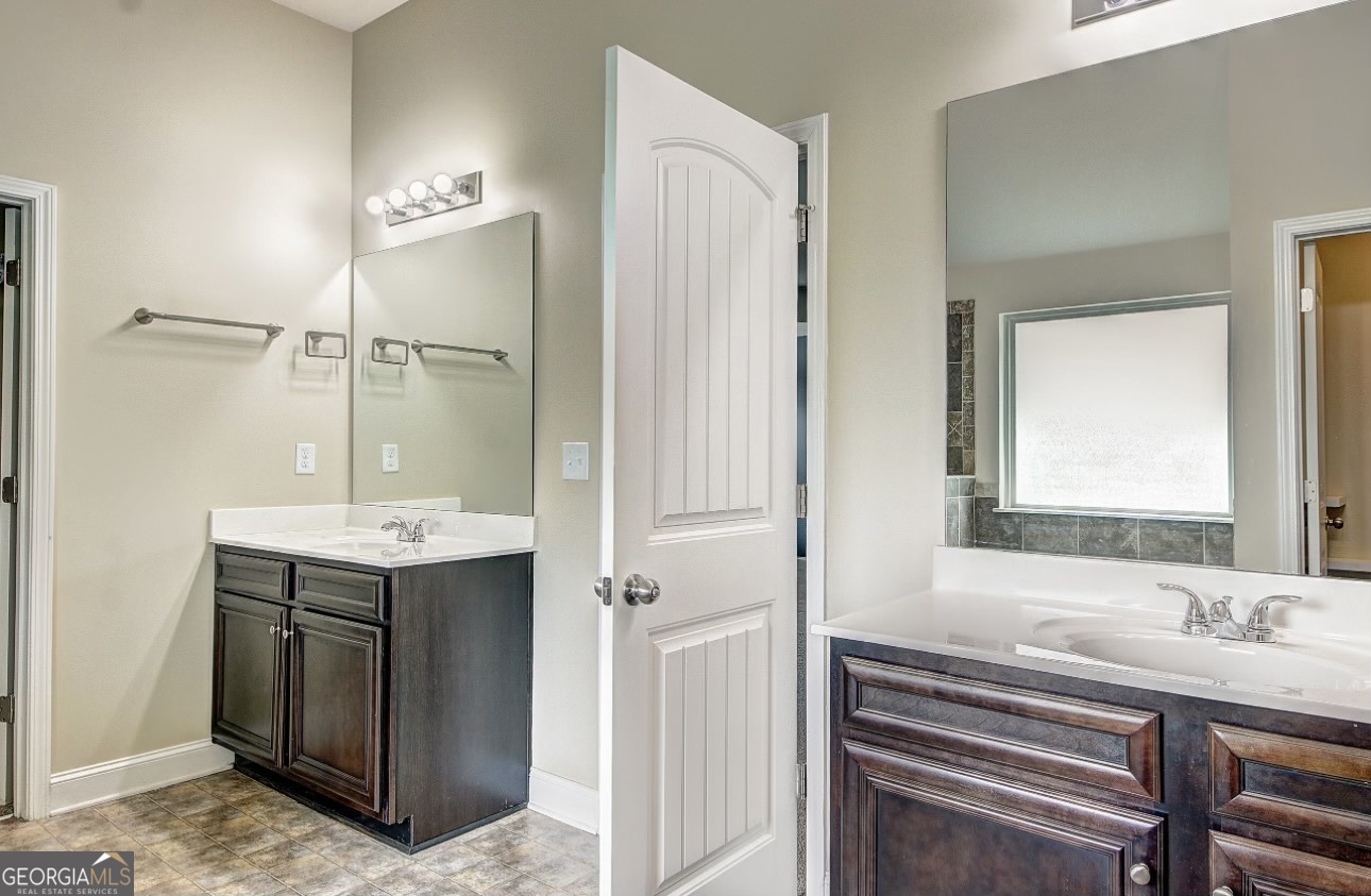 3868 Addison Glen Property Photo 12