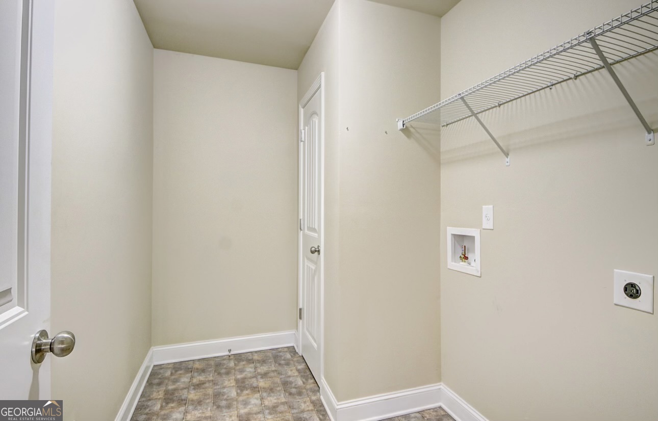 3868 Addison Glen Property Photo 16