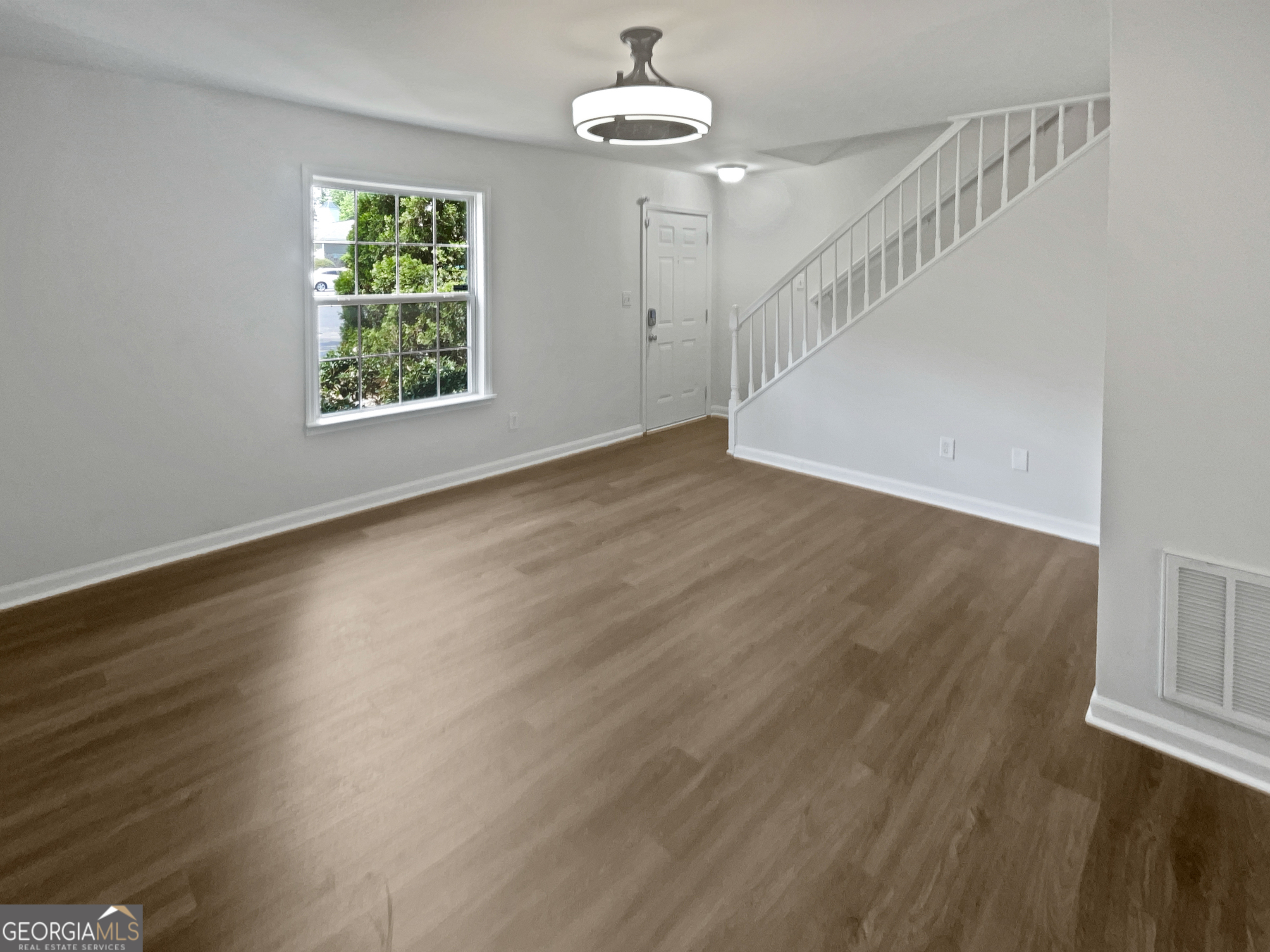 806 Brighton Point Property Photo 3