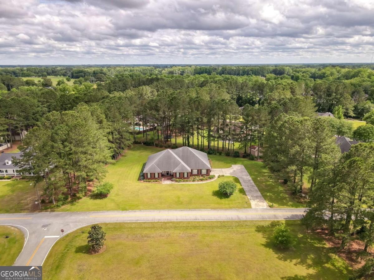 712 Merganser Circle Property Photo 3