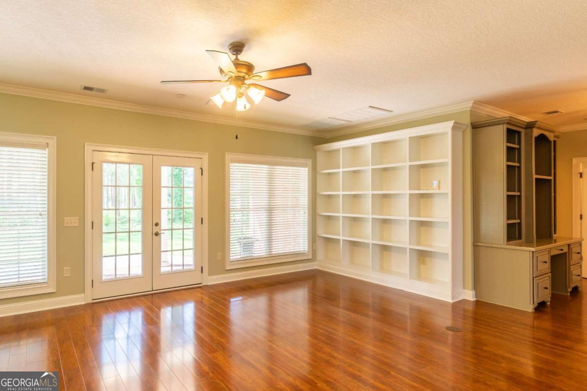 712 Merganser Circle Property Photo 9