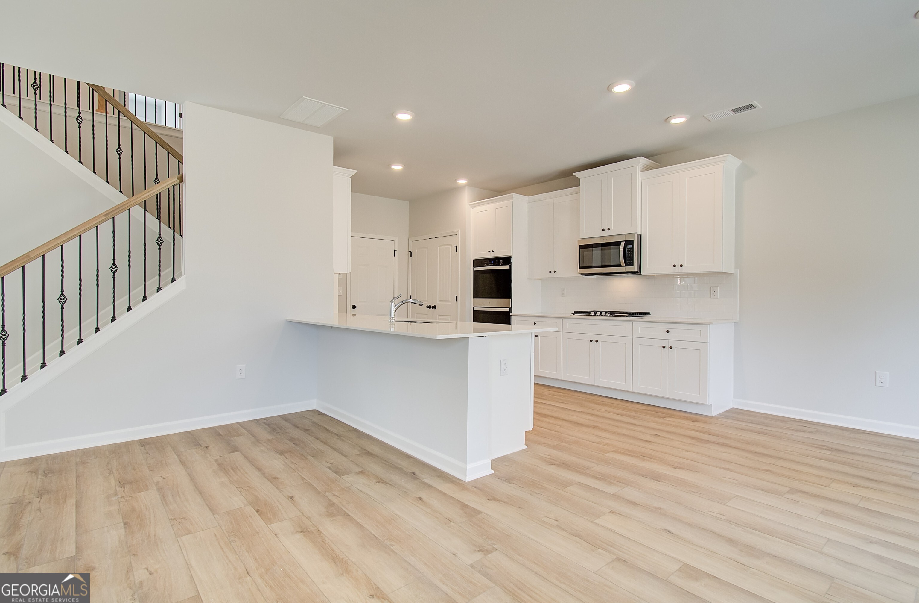 1105 Custom Trace Property Photo 12
