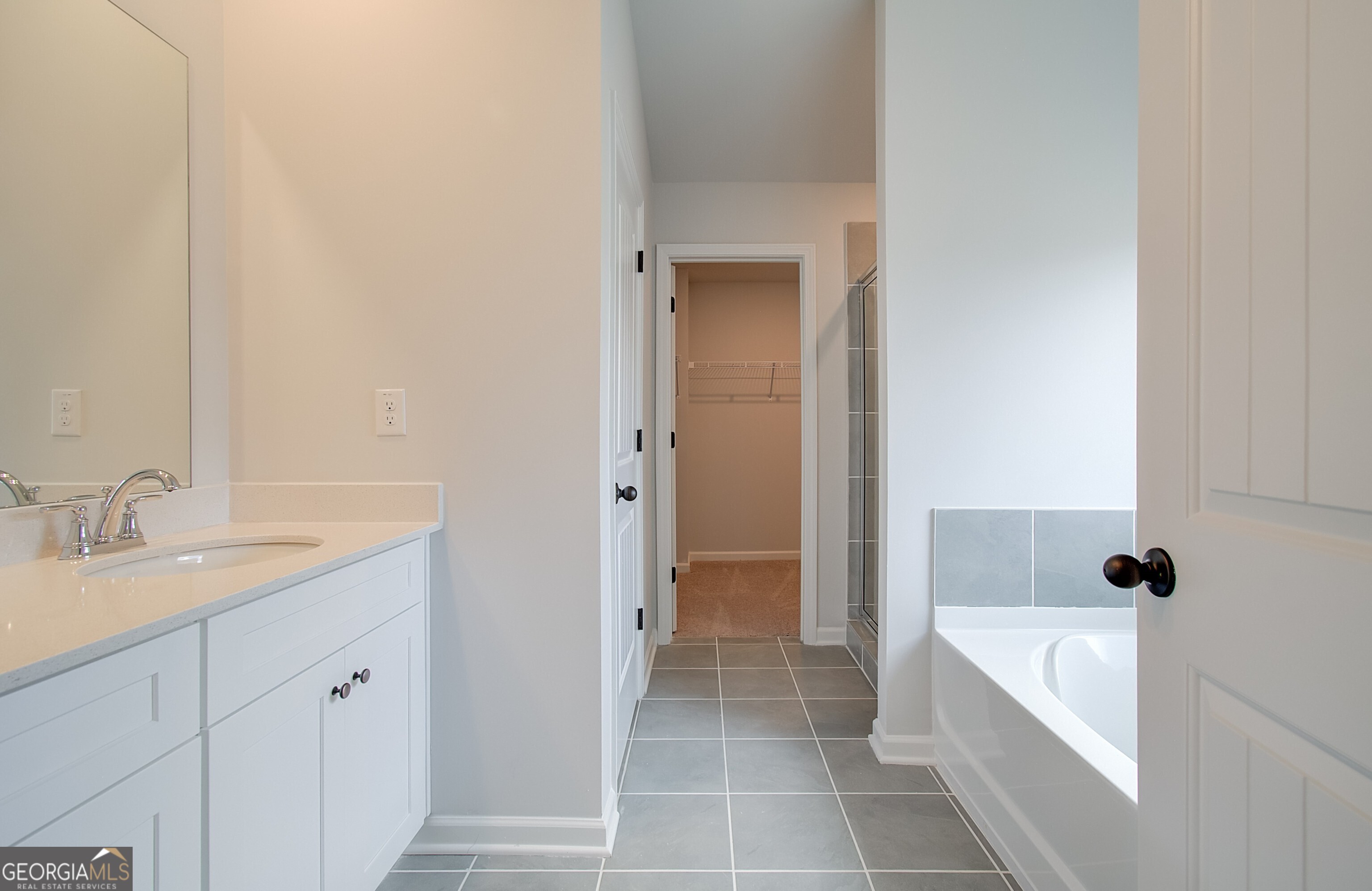 1105 Custom Trace Property Photo 26