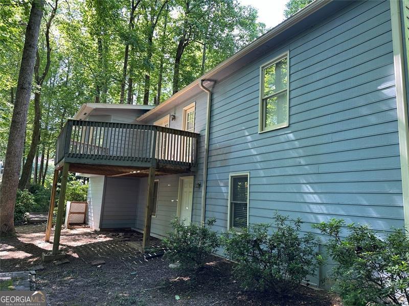 240 White Pines Drive Property Photo 4