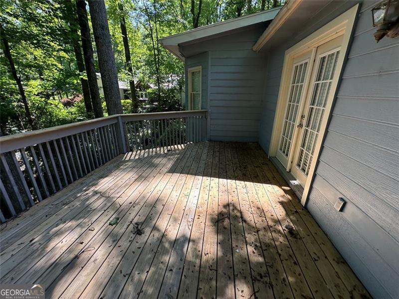 240 White Pines Drive Property Photo 8