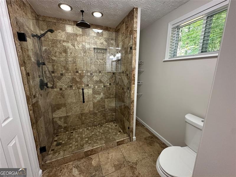240 White Pines Drive Property Photo 24