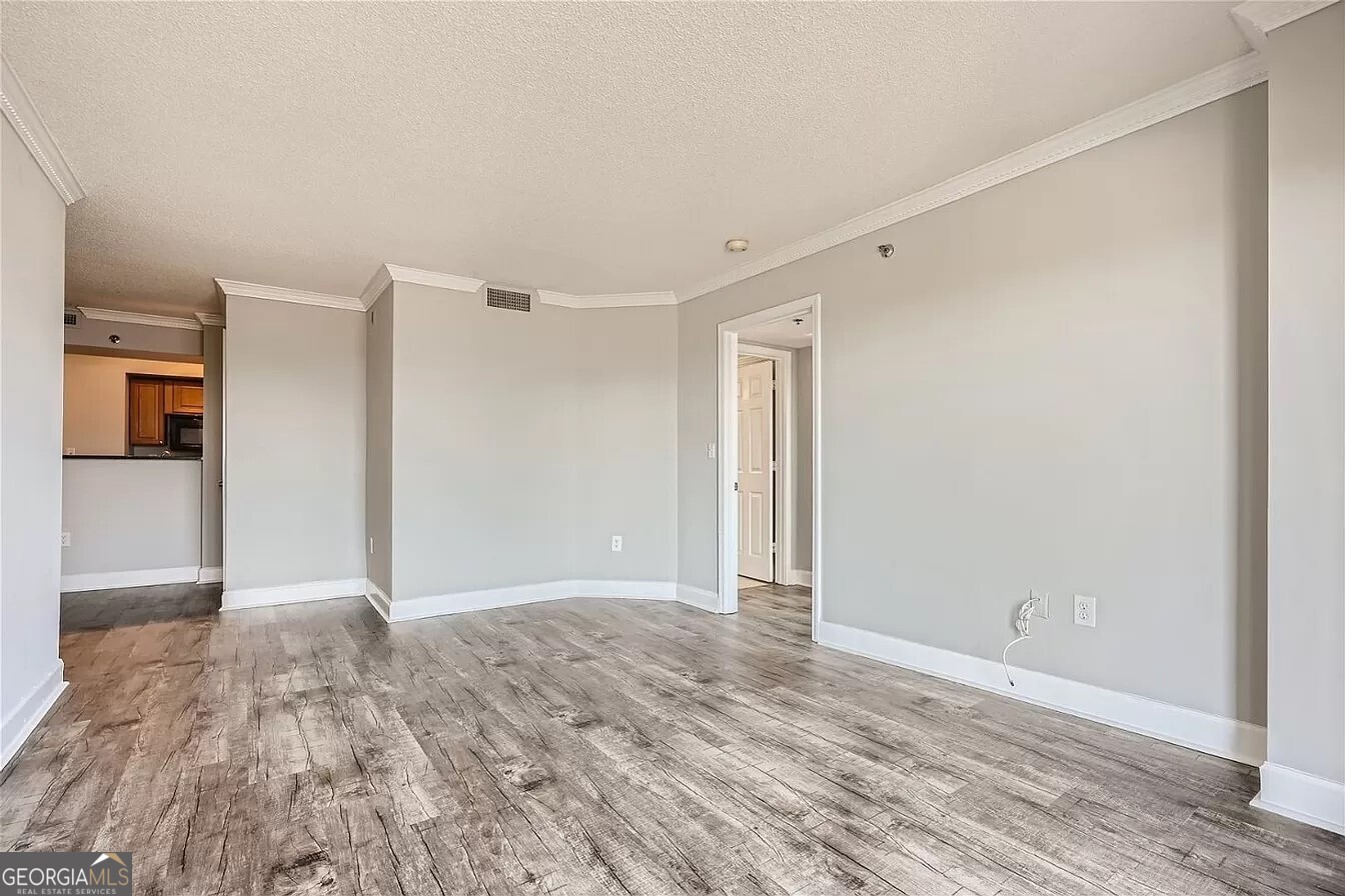 795 Hammond Drive Apt 1702 Property Photo 9